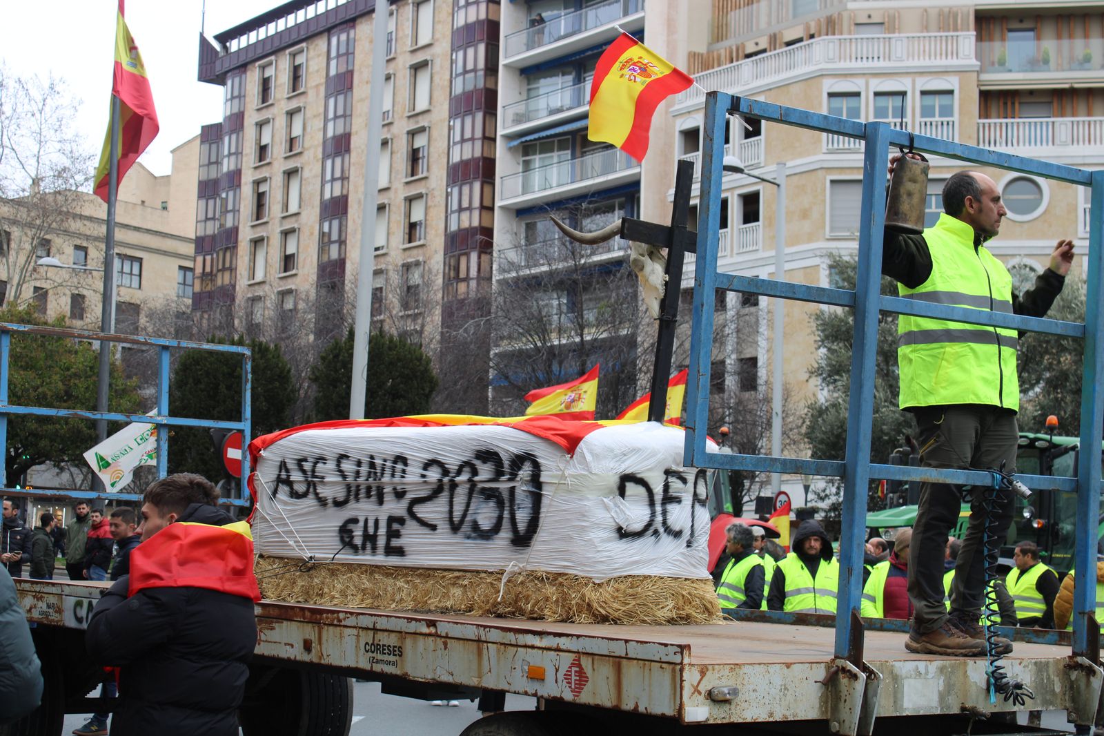 Tractorada en la plaza de España, febrero de 2024. Fotos: María M. Peña
