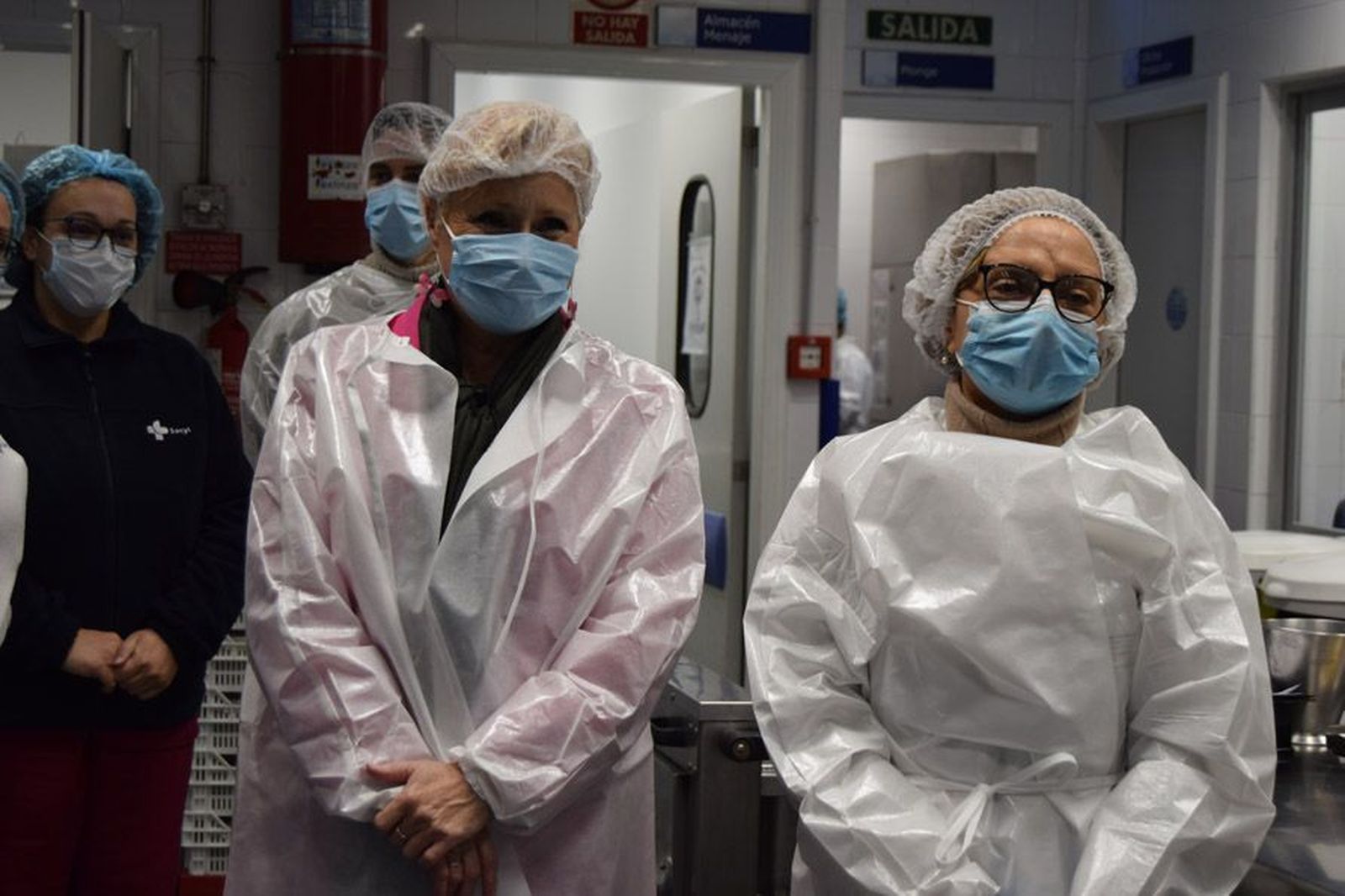 la-delegada-territorial-leticia-garcia-visita-la-cocina-de-linea-fria-del-complejo-asistencial-de-zamora-tras-las-obras-de-mejora-78