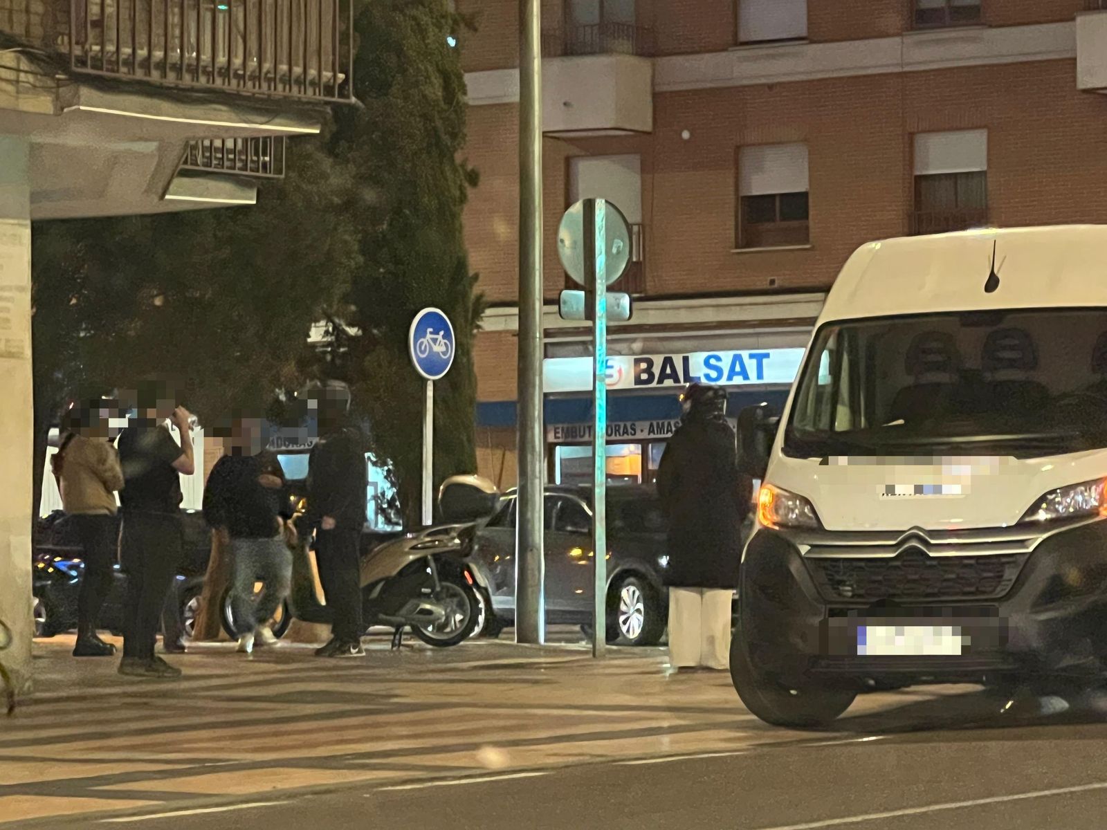 Colisión motorista furgoneta avd Cipreses