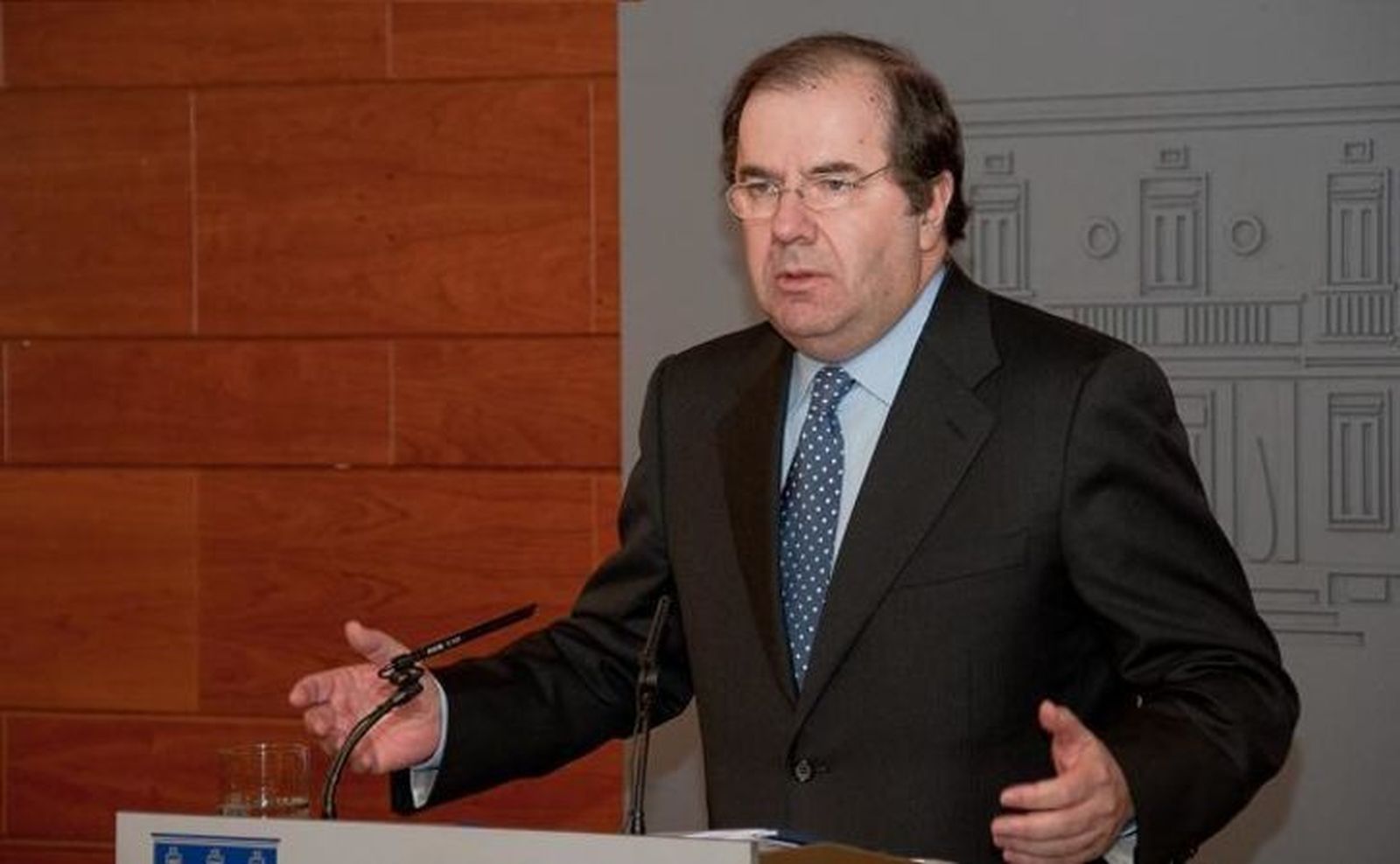 Herrera defiende la excelencia de los profesionales para garantizar la calidad del sistema sanitario público