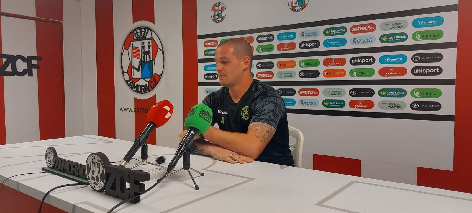 Galas en rueda de prensa