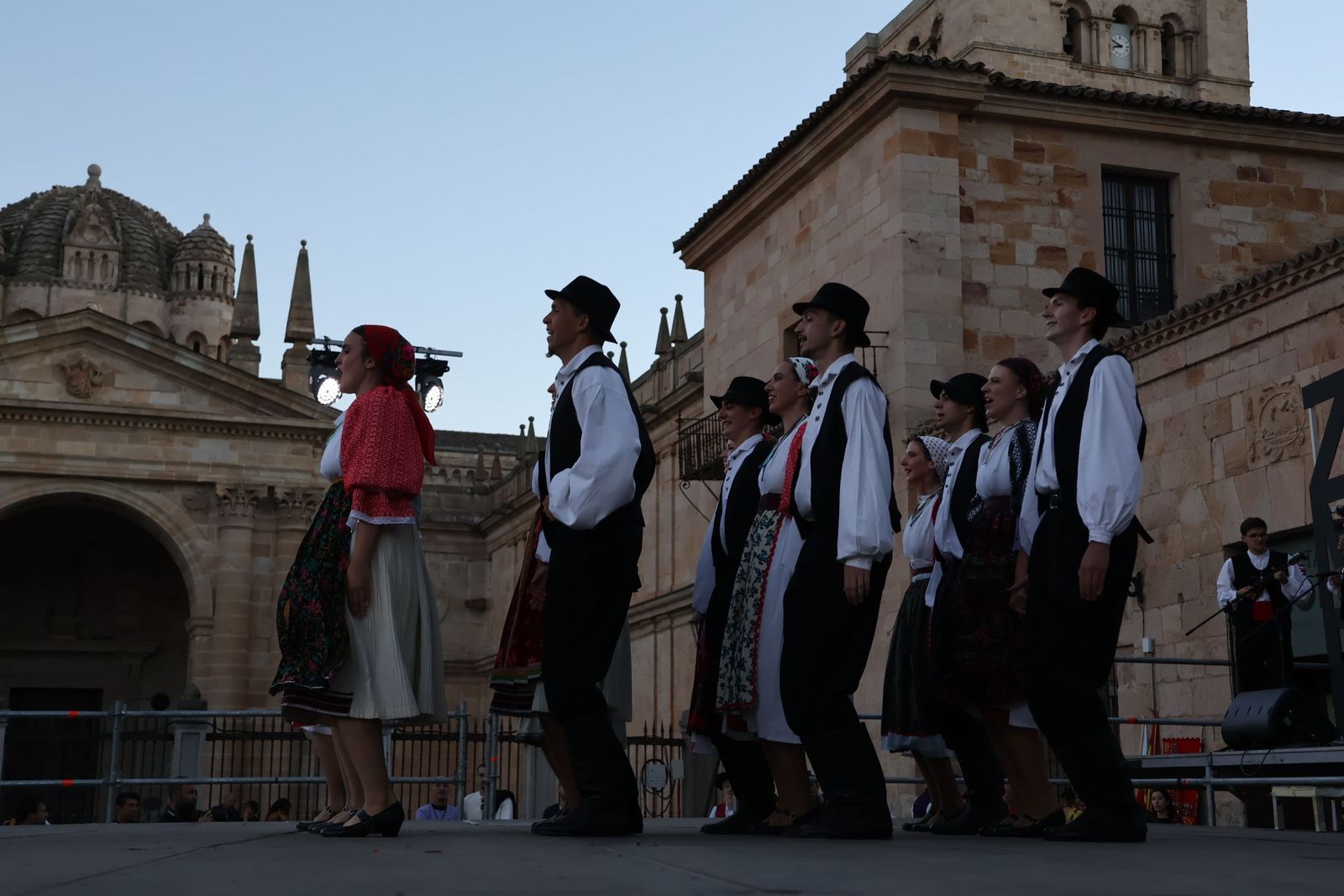 ii-gala-festival-internacional-de-folklore-28