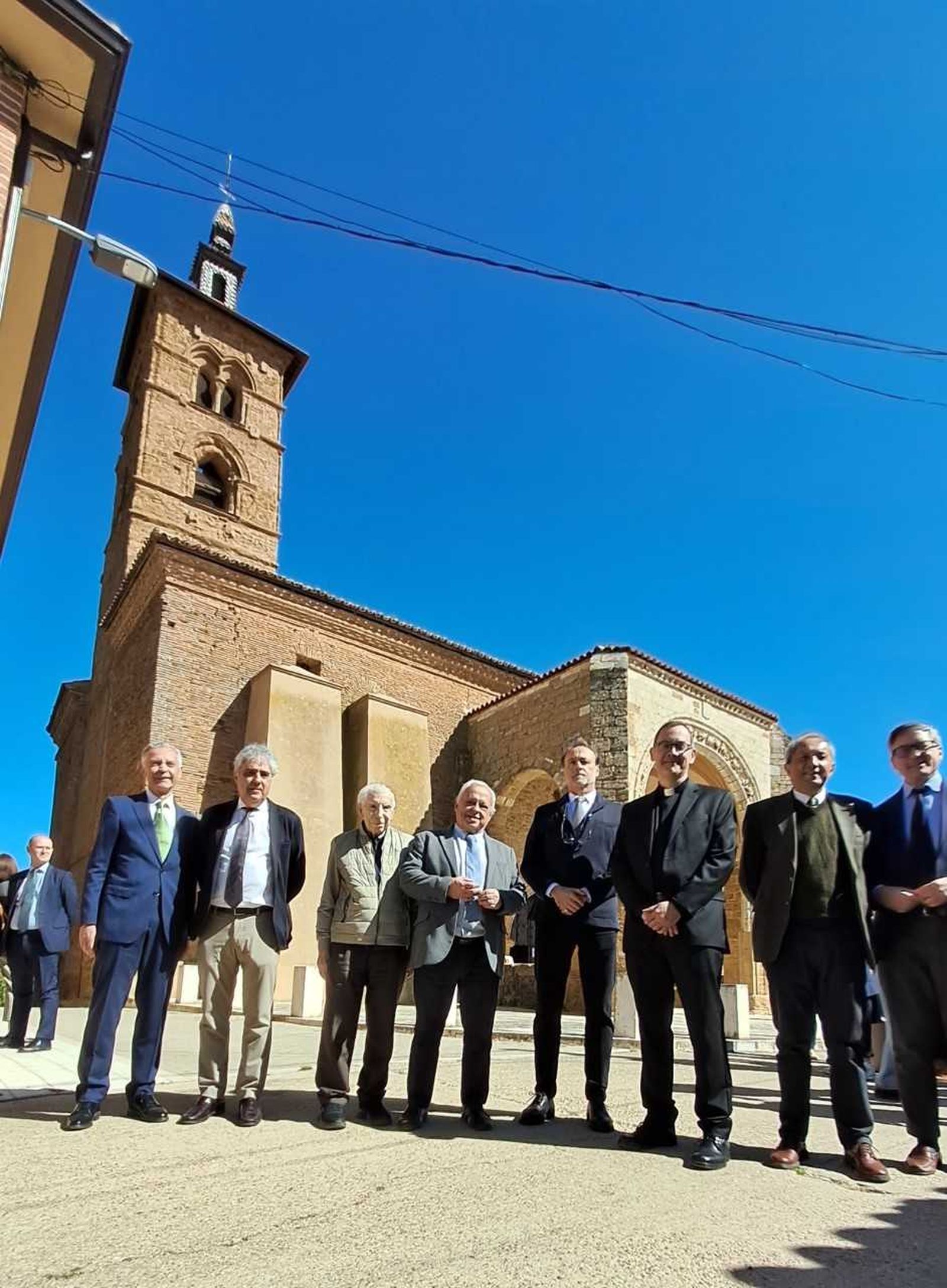 La torre de la iglesia de Castroverde de Campos recupera su esplendor