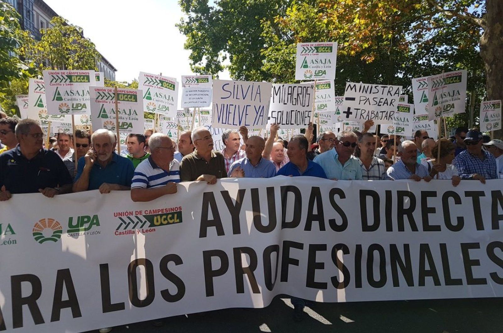 Profesionales del campo se manifiestan en Valladolid para reclamar ayudas para los productores