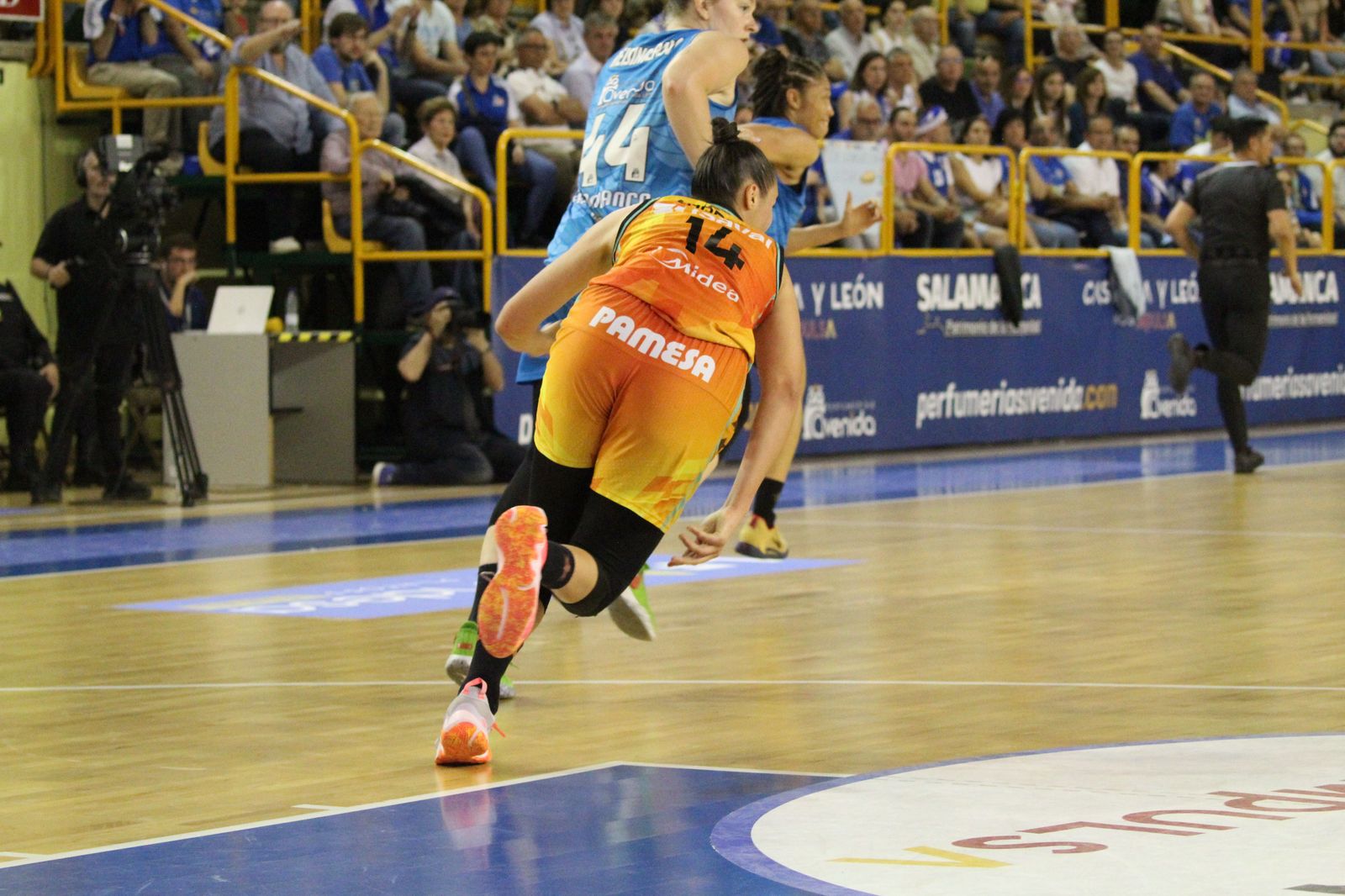 perfumerias-avenida-valencia-basket-59