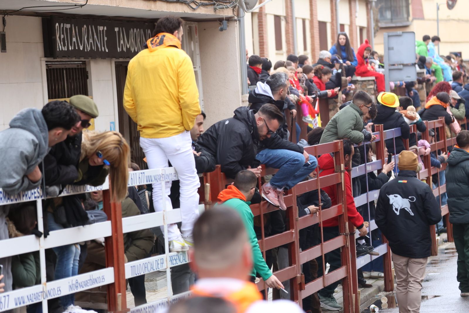 Ambiente en el encierro a caballo de Ciudad Rodrigo