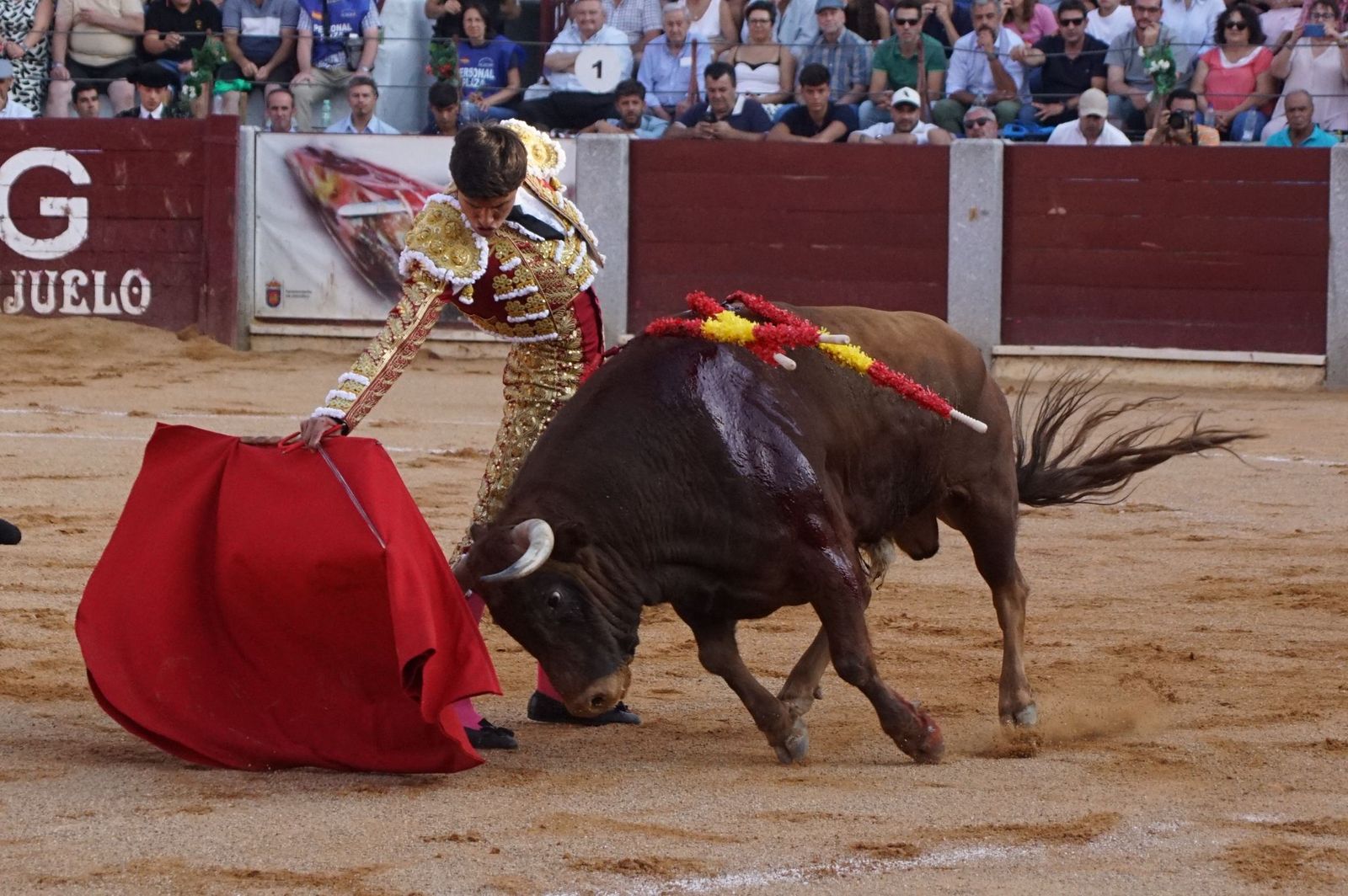 : Emilio de Justo y Diosleguarde cierran en hombros una feria de Guijuelo marcada por las despedidas de El Capea y Javier Castaño