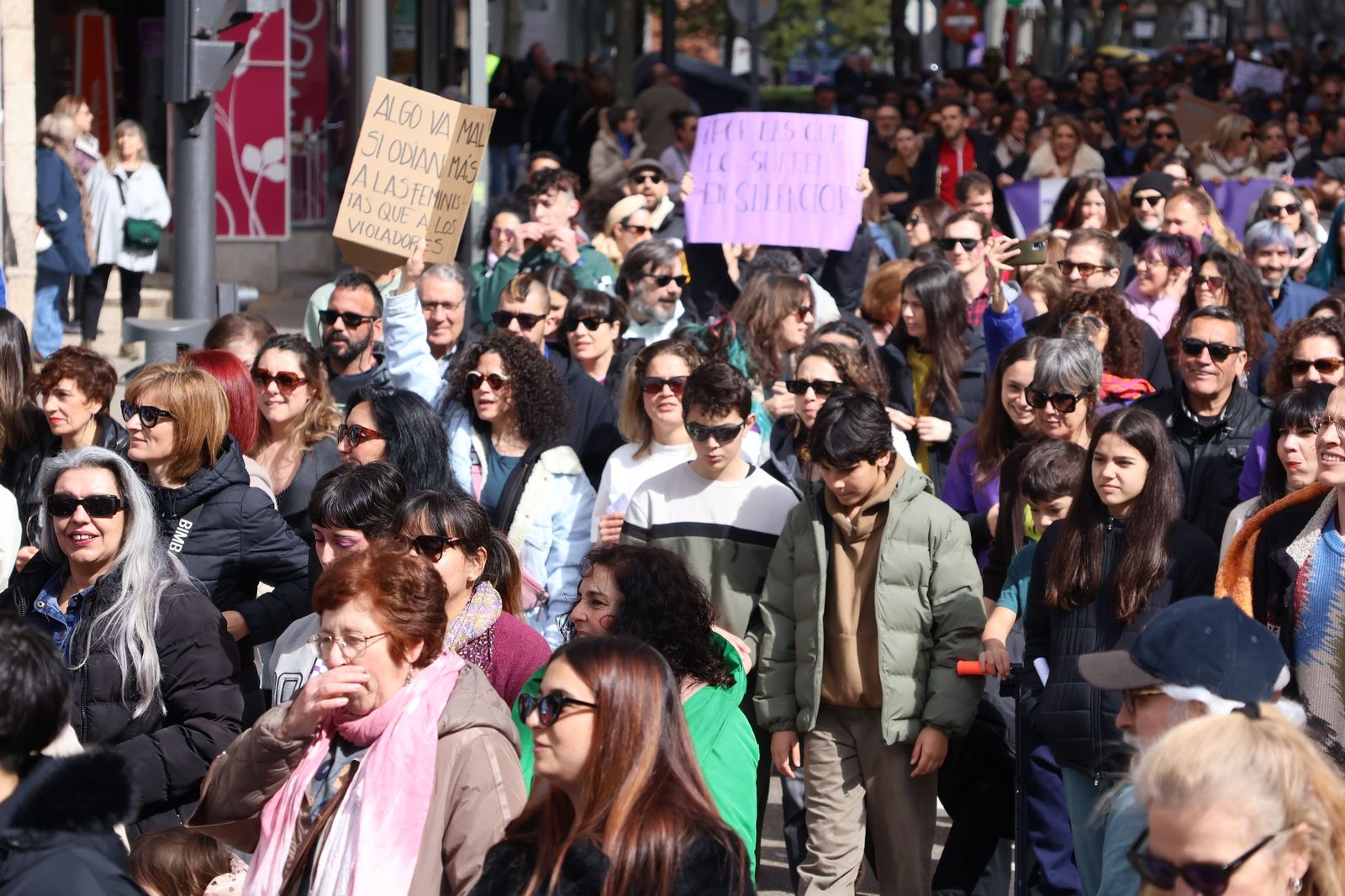 GALERÍA | La manifestación del 8M por las calles de Zamora, en imágenes