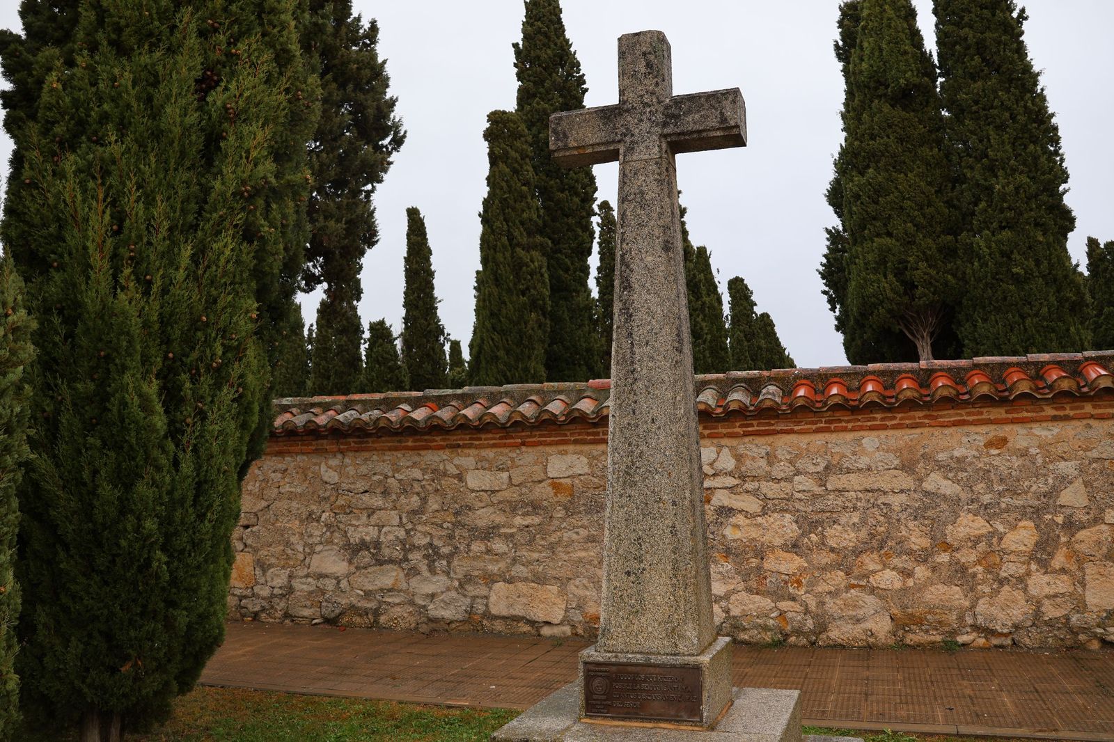 Los misterios del Cementerio municipal de San Atilano