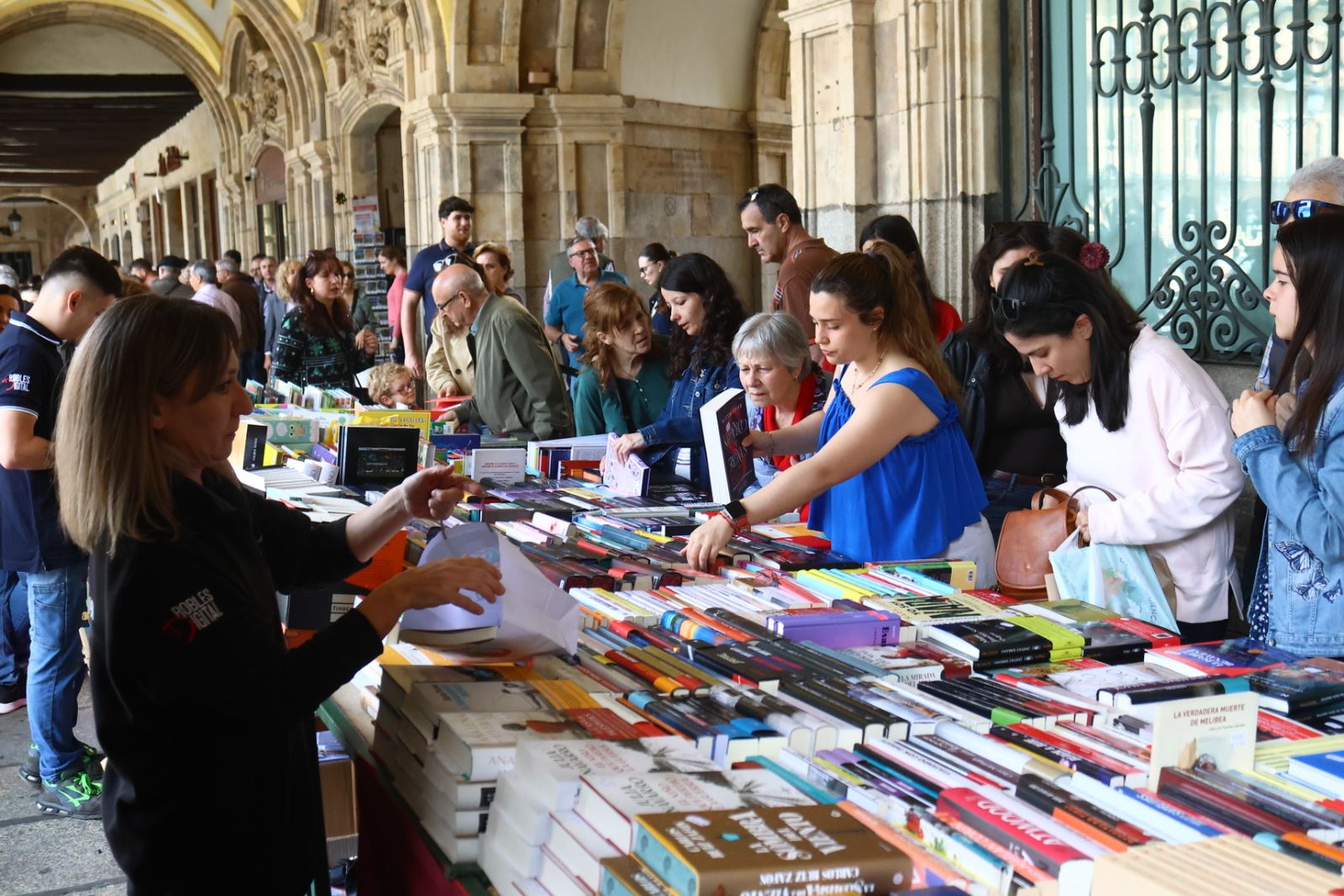 Día del Libro en la Plaza Mayor de Salamanca