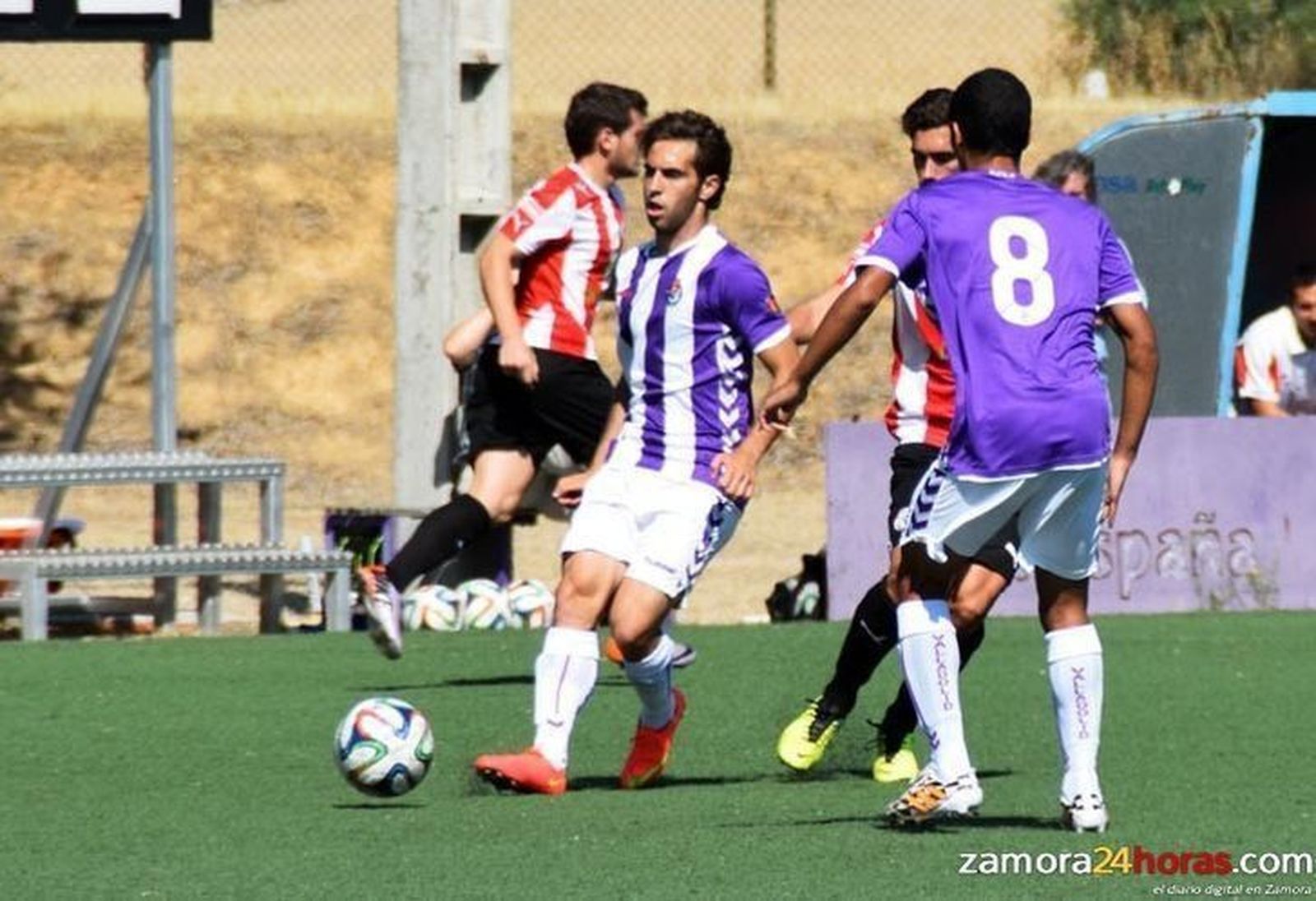 El Valladolid doblega al Racing en el debut oficial de Jorge Hernández con la primera plantilla
