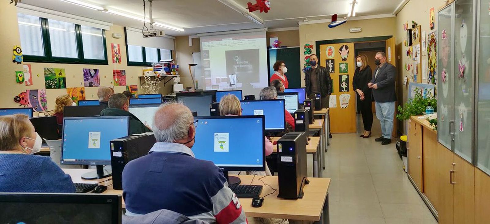 Taller para mayores 'Me atrevo con la tecnología' Carbajosa