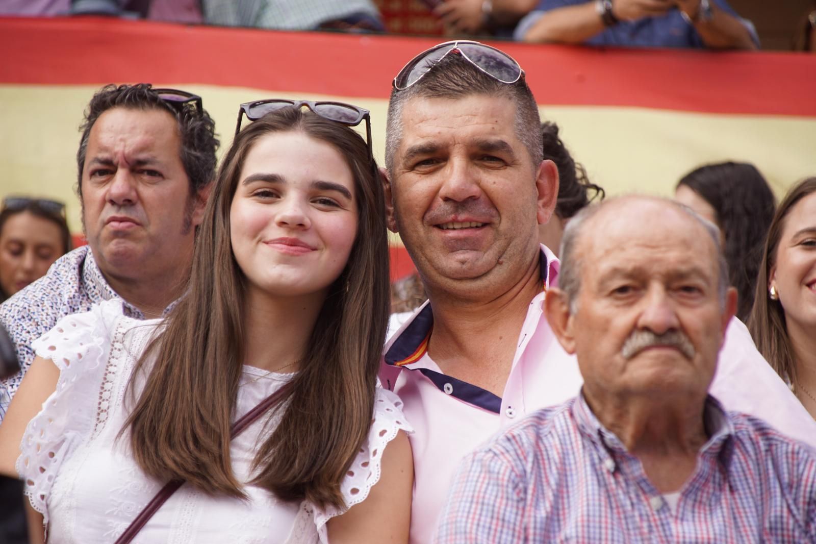 Expectación por ver los caballos de rejoneo en La Glorieta: imágenes del ambiente en los tendidos y en el patio de cuadrillas