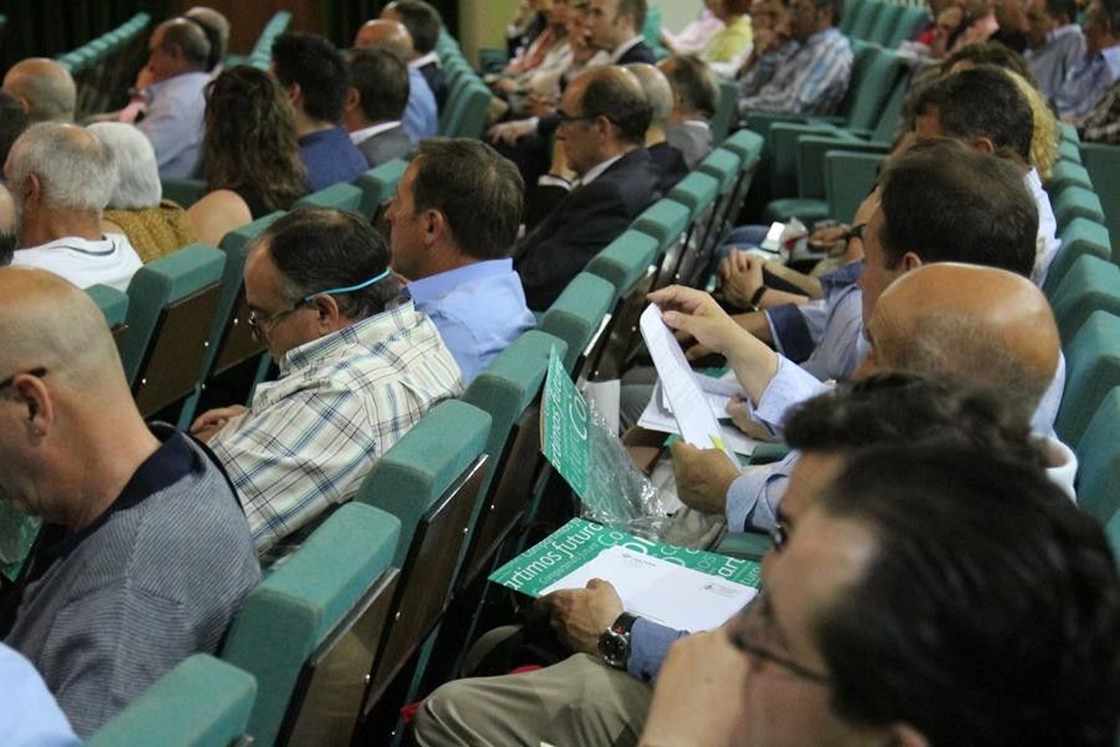 Cajarural caja rural zamora asamblea cuentas paraninfo universitario charla (1)