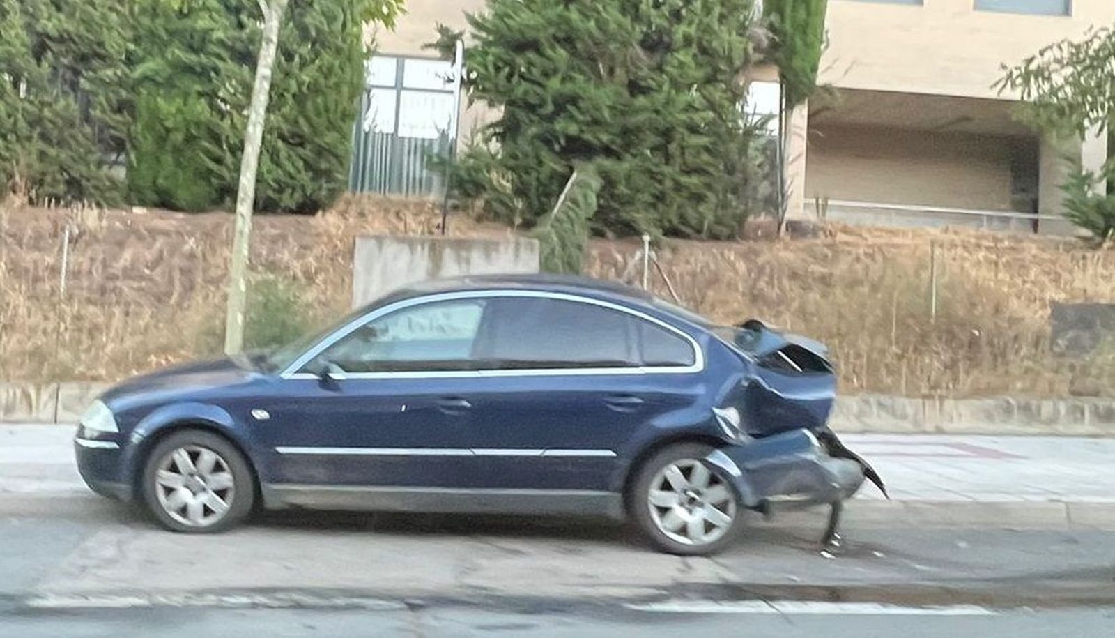 accidente-en-la-avenida-del-doctor-ramos-del-manzano-fotos-s24h-6
