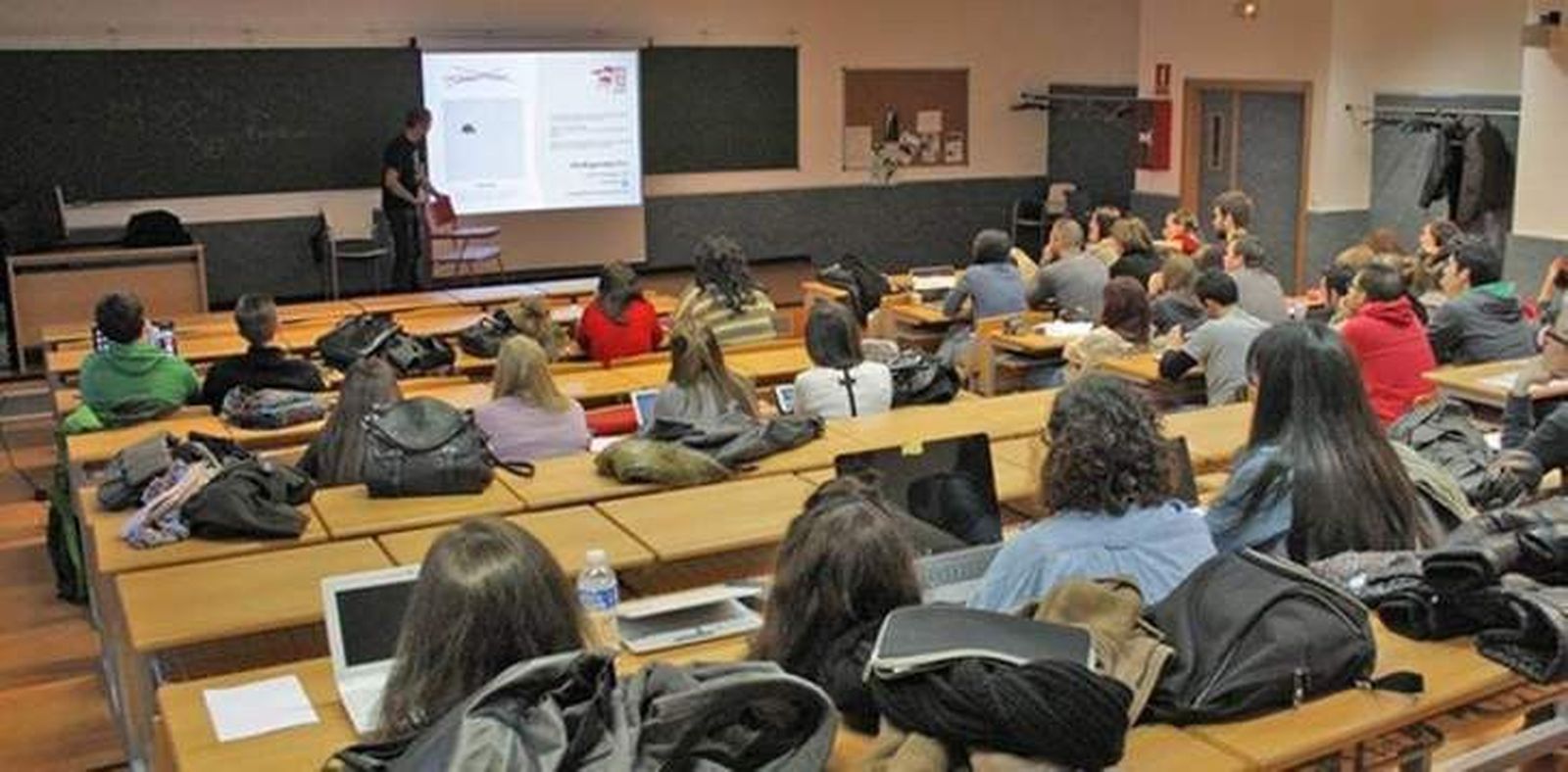 Los docentes de Castilla y León ya pueden solicitar el acceso a la categoría III de la carrera profesional horizontal