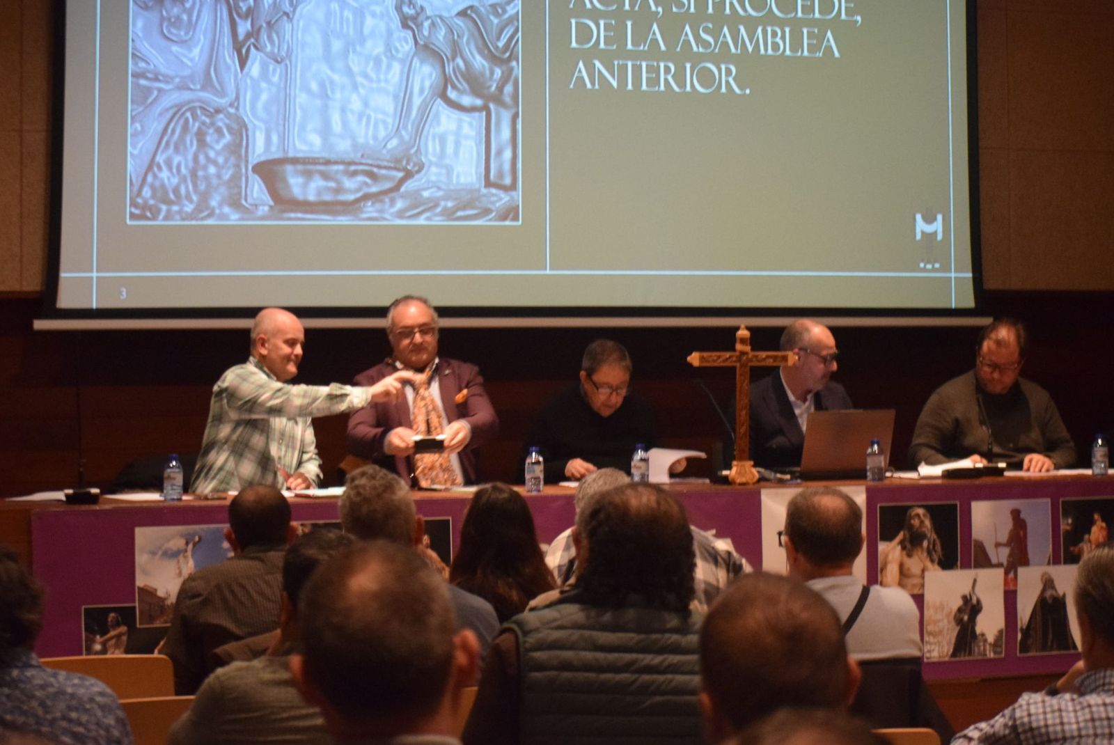 La Vera Cruz celebró una asamblea informativa este sábado