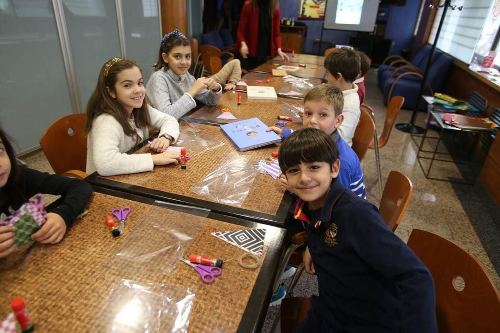Navidad entre pinturas y talleres de lectura en el Colegio de Médicos