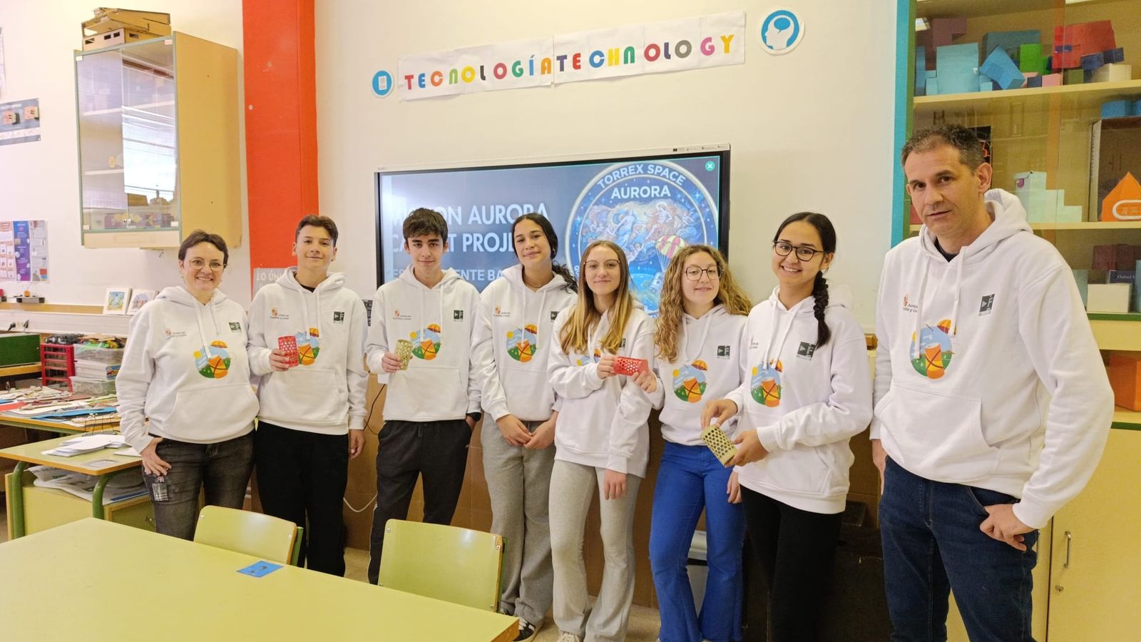 Misión Aurora, proyecto Cansat del IES Torrente Ballester de Santa Marta  (5).jpeg