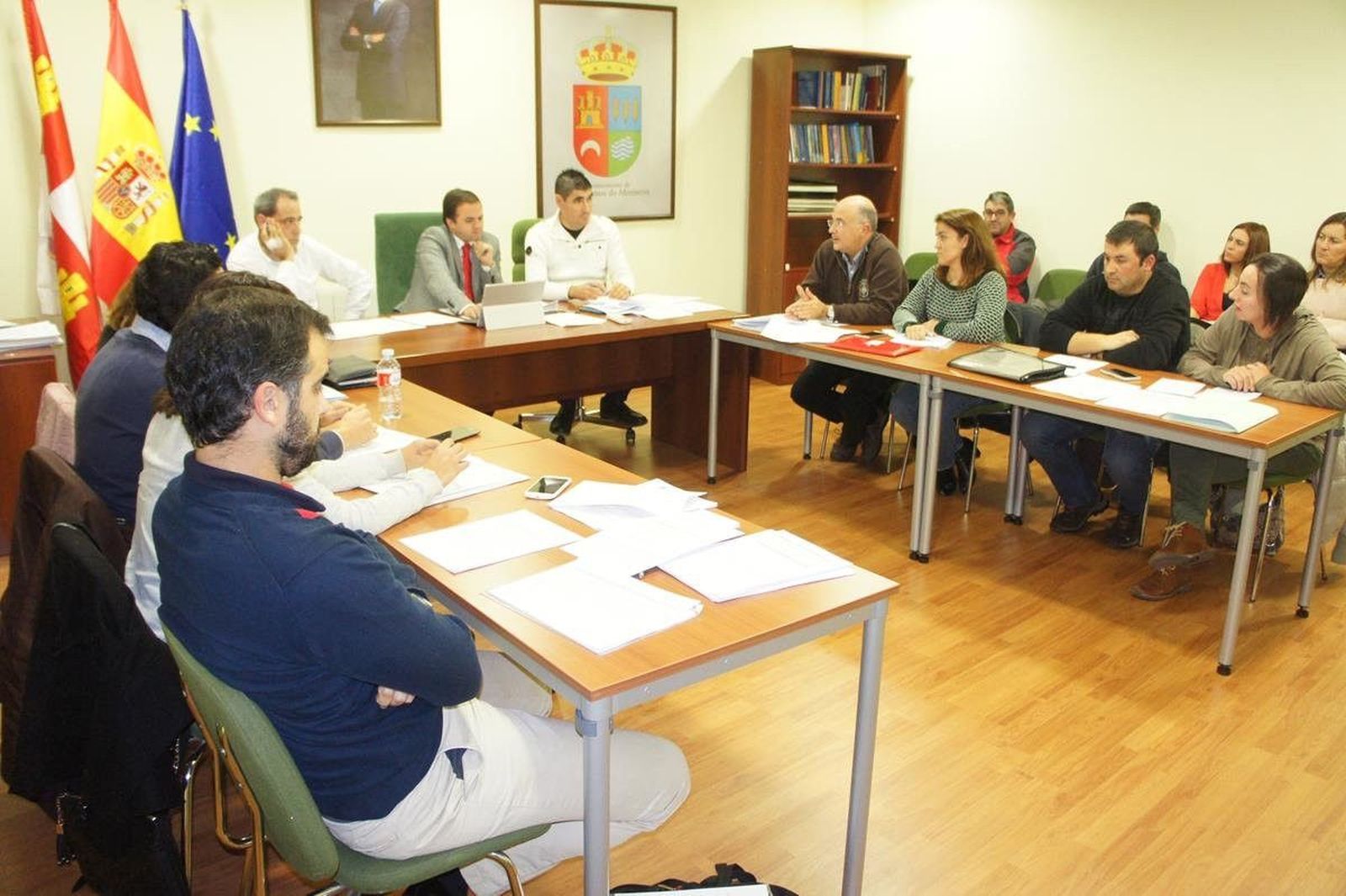 La Mesa de Contratación para la gestión del nuevo pabellón deportivo enfrenta a IU, PSOE y Equipo de Gobierno