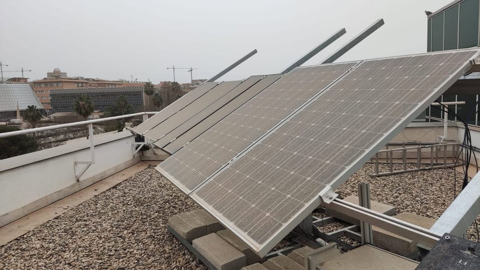 Archivo - Sistema fotovoltaico. - UJA - Archivo