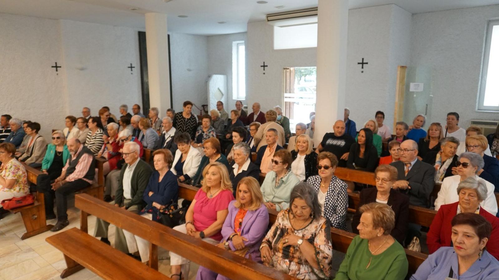 Actos festivos que celebra la asociación de mayores del Barrio Vidal