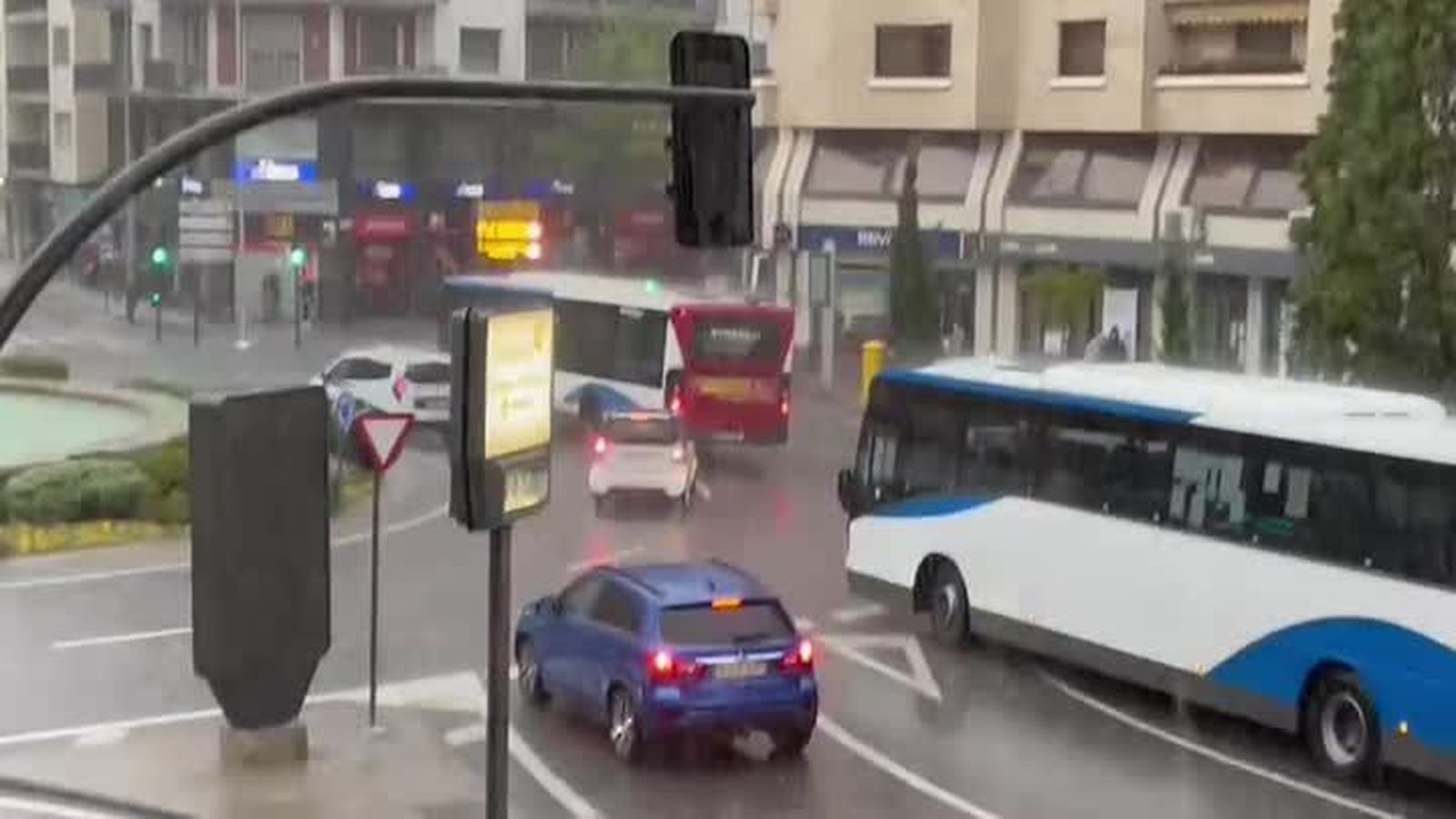 VÍDEO | La lluvia descarga su furia sobre Salamanca