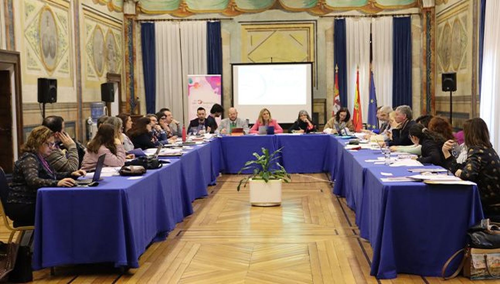 El Centro de Investigación en Derechos Humanos de la USAL organiza un encuentro con expertos en migraciones para proponer propuestas en relación con el Pacto Mundial de Migraciones