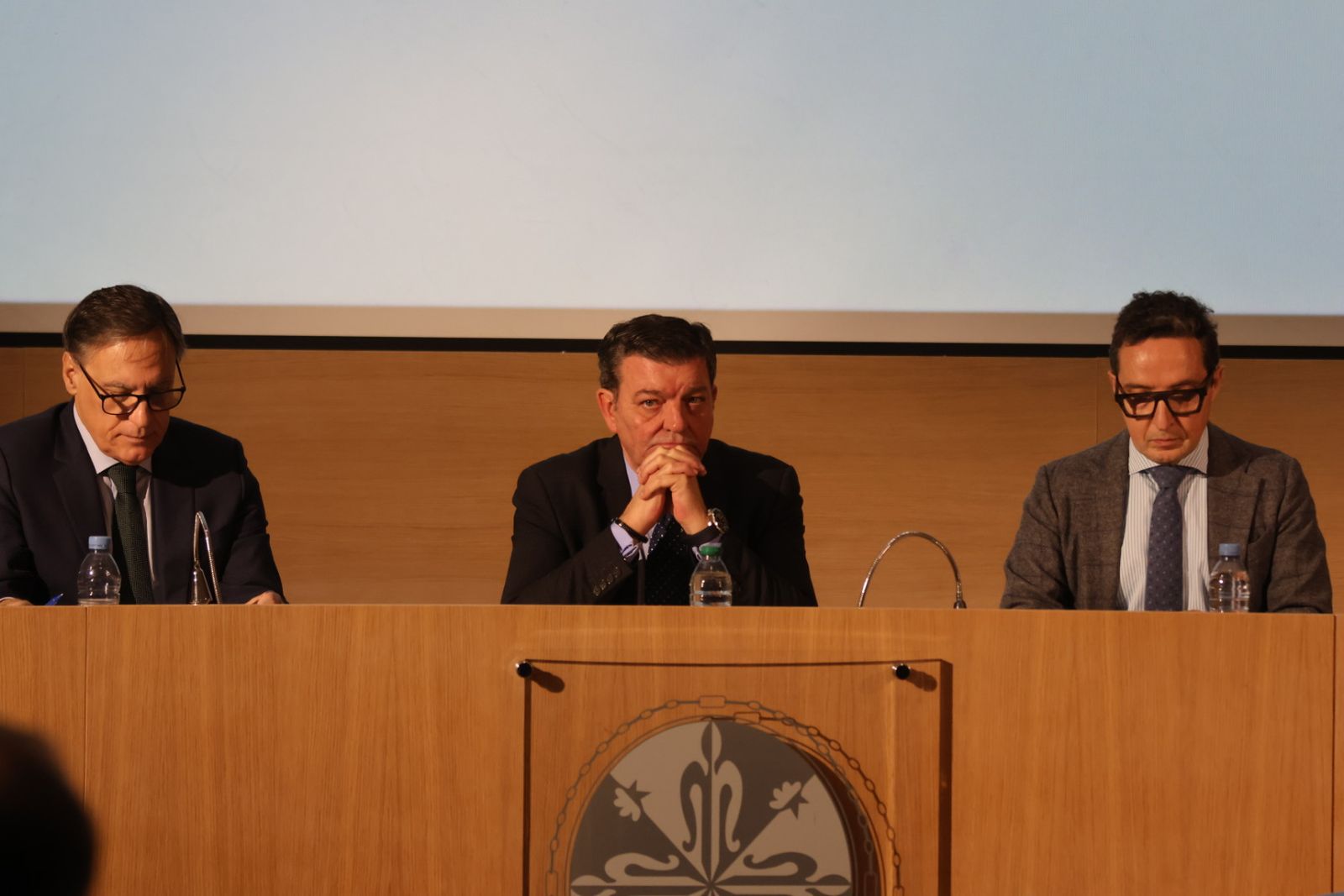 Firma del protocolo de intenciones con motivo de la conmemoración del V Centenario de la Escuela de Salamanca