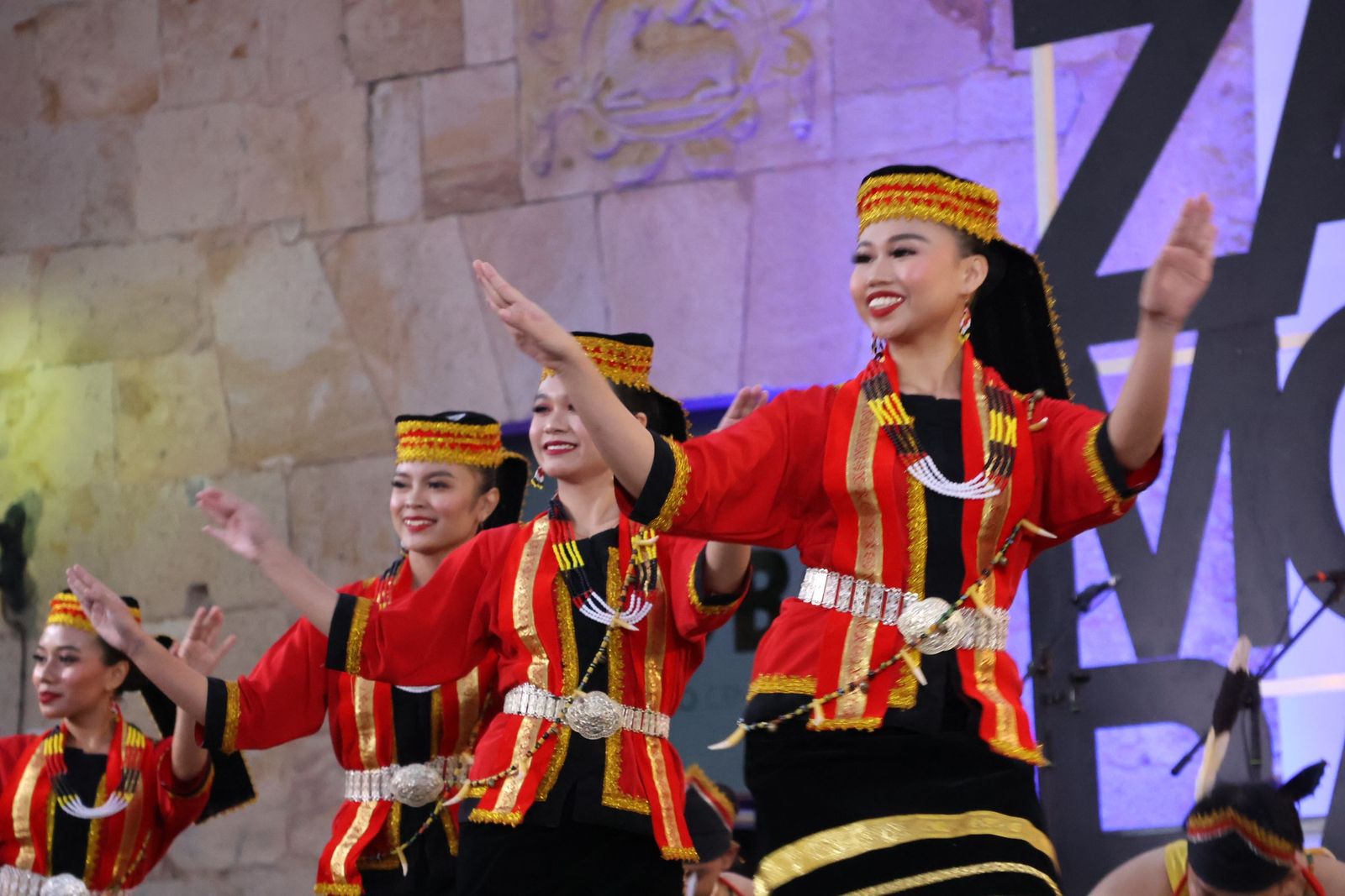 ii-gala-festival-internacional-de-folklore-39