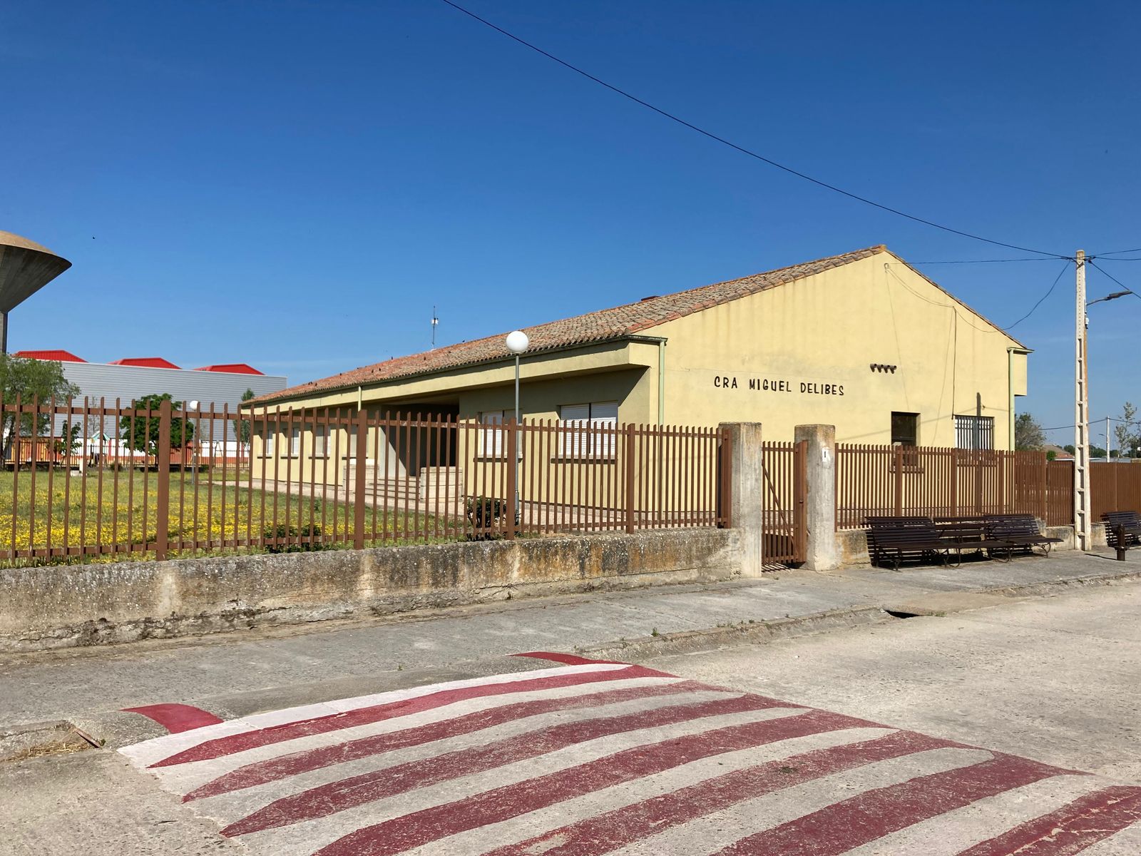 Edificio del colegio de Santiago de la Puebla
