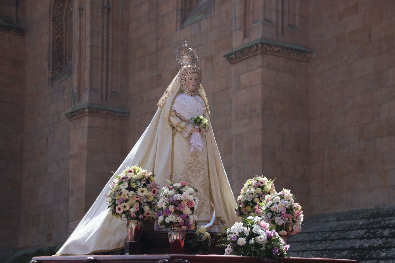 Procesión conjunta de Resurrección de la Cofradía de la Vera Cruz