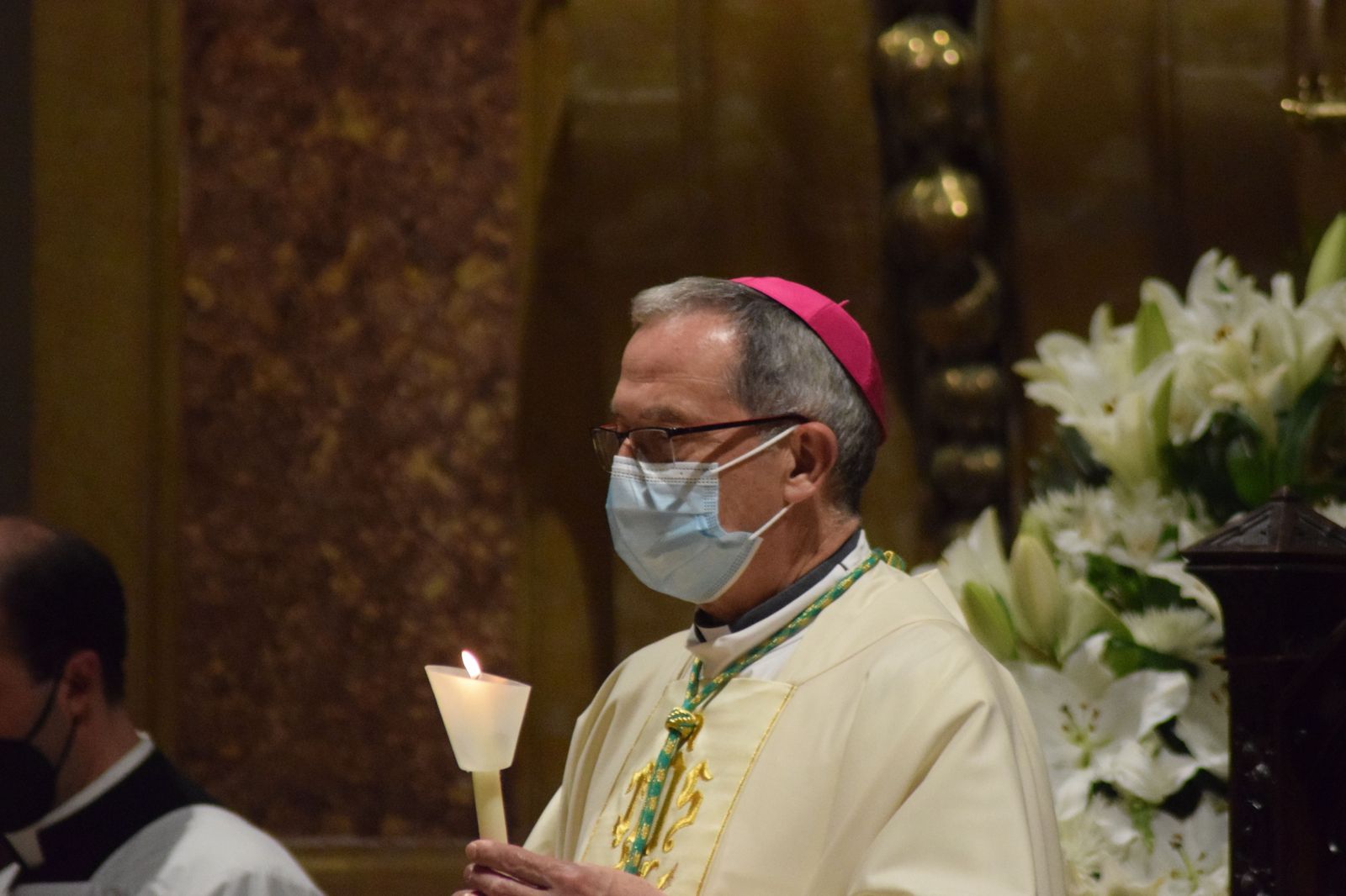 vigilia-pascual-en-la-catedral-de-zamora-7