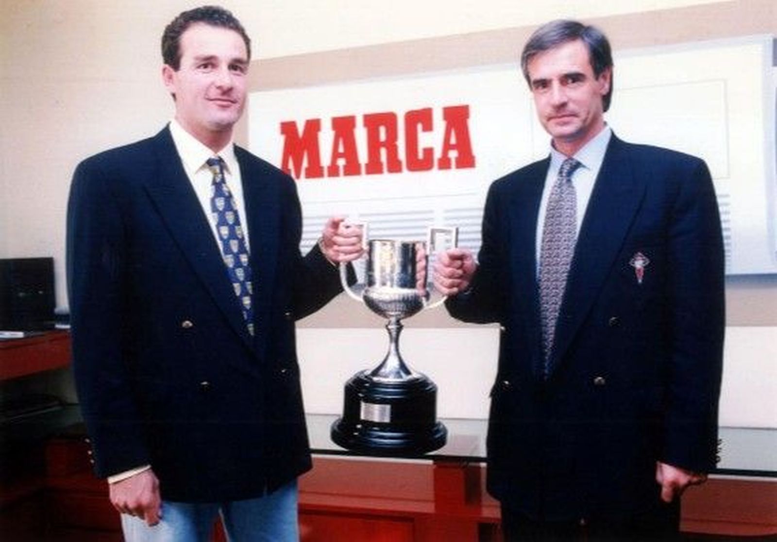Txetxu Rojo posando en su etapa como técnico del Celta de Vigo: Foto Marca