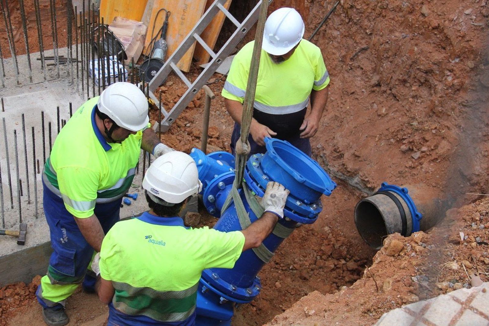 Cortes de agua en el Zurguén y Vistahermosa por obras de mejora en la red de abastecimiento