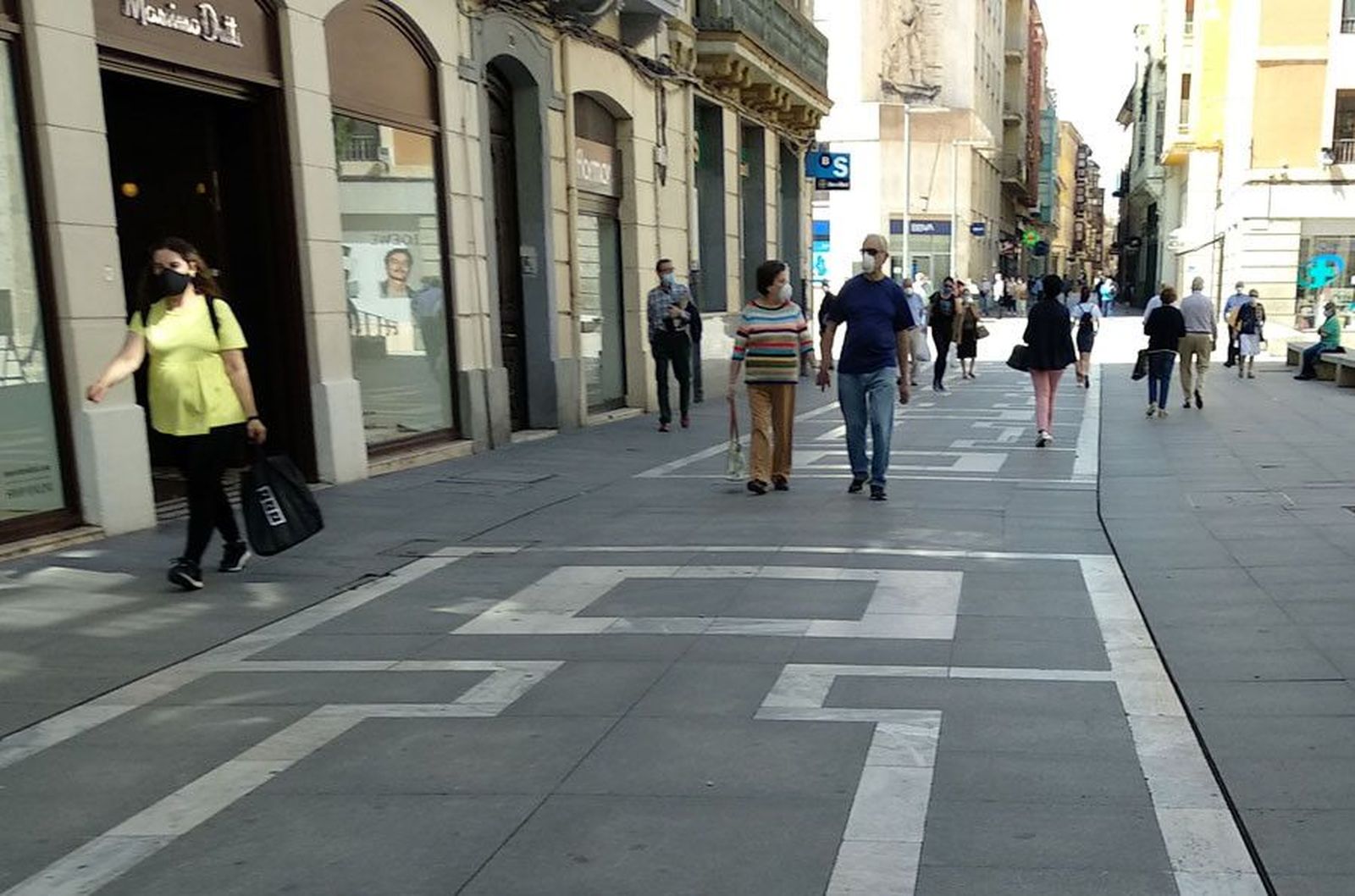 Varios zamoranos pasean por Santa Clara