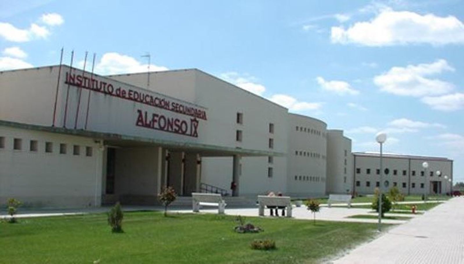 La CGT insta a la Diputación a la reversión de los terrenos de la Aldehuela al IES Alfonso IX