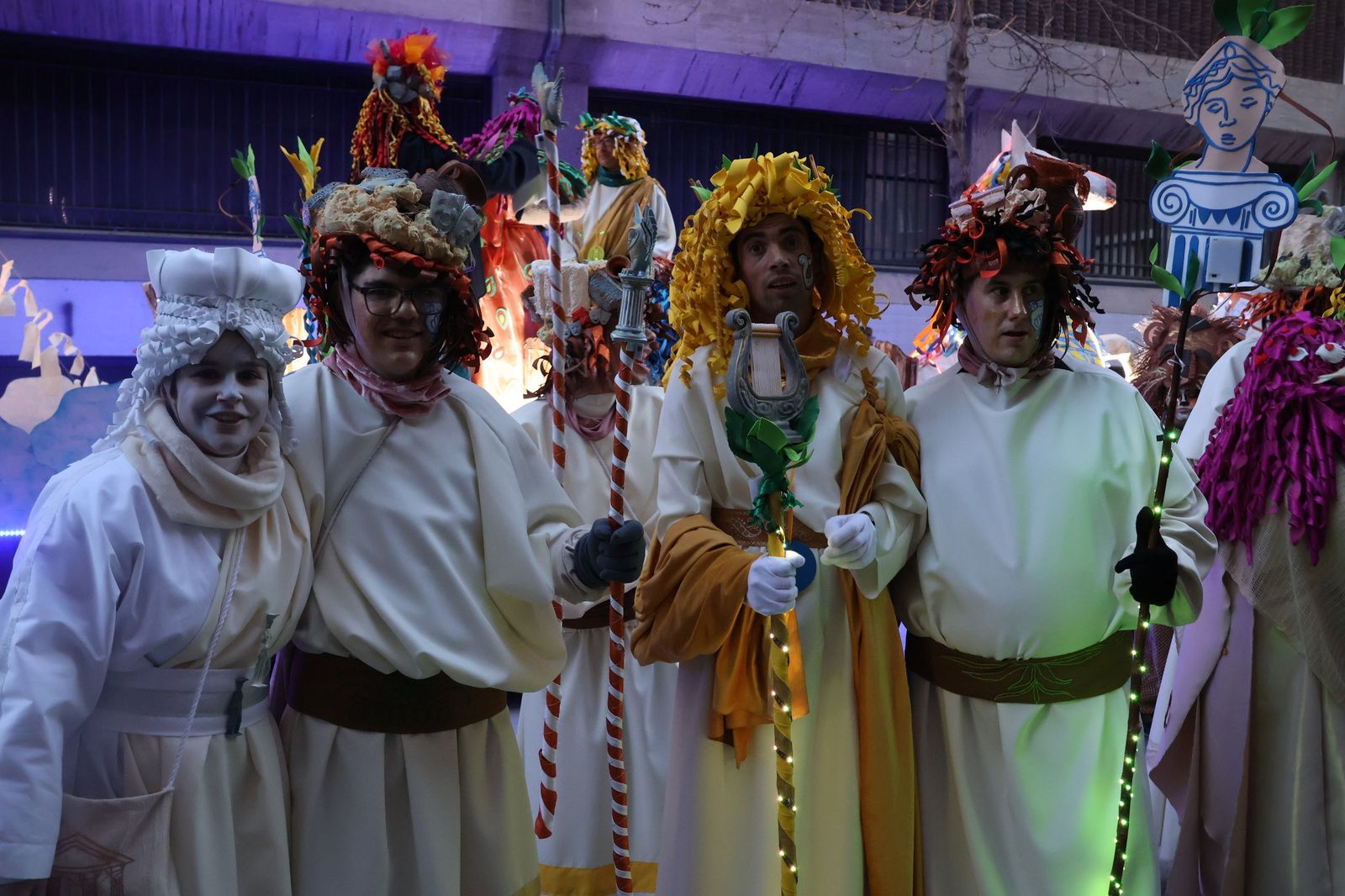 GALERÍA | Segundo desfile, mismo entusiasmo: Zamora se vuelve a disfrazar de Carnaval