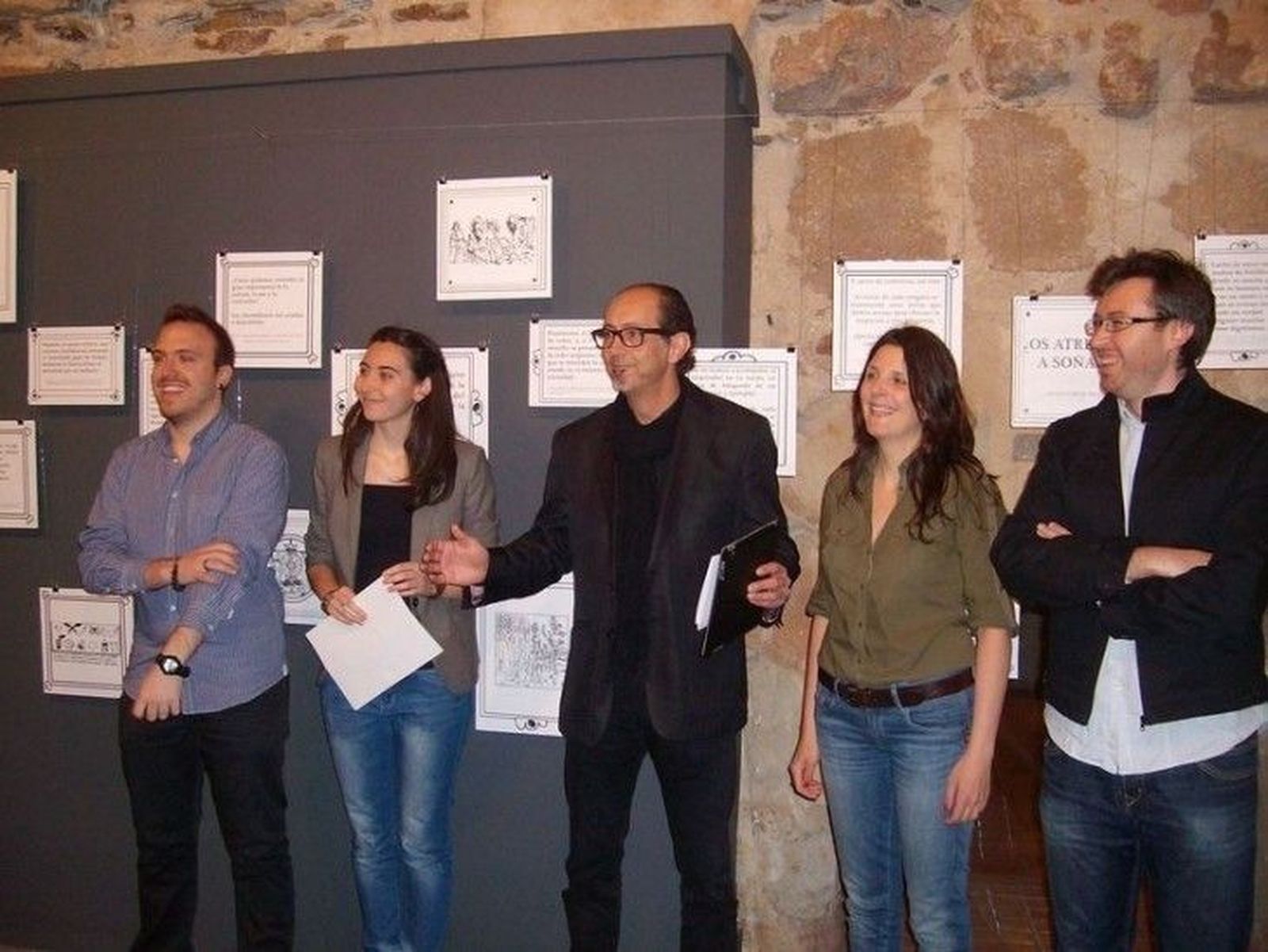 Una exposición indaga en los siete relieves del edificio histórico de la Universidad