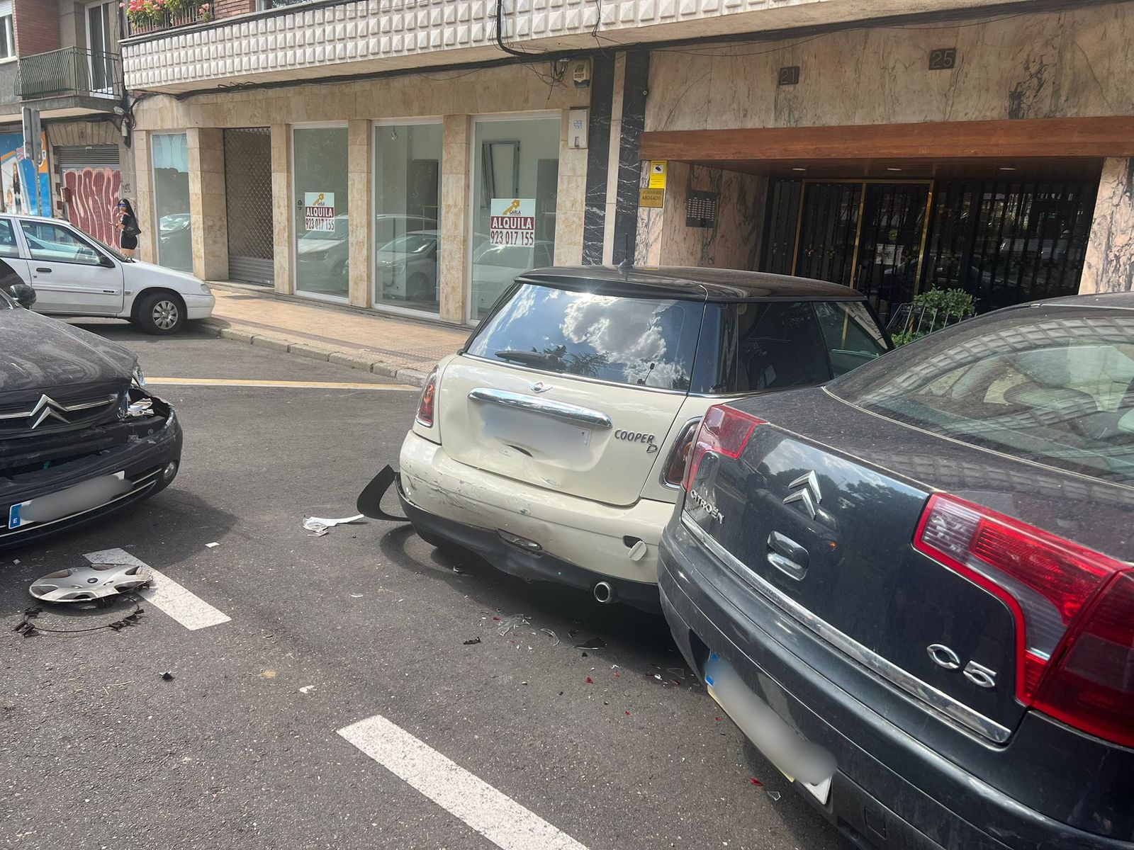 Cuatro vehículos implicados en un accidente en la avenida de los Comuneros