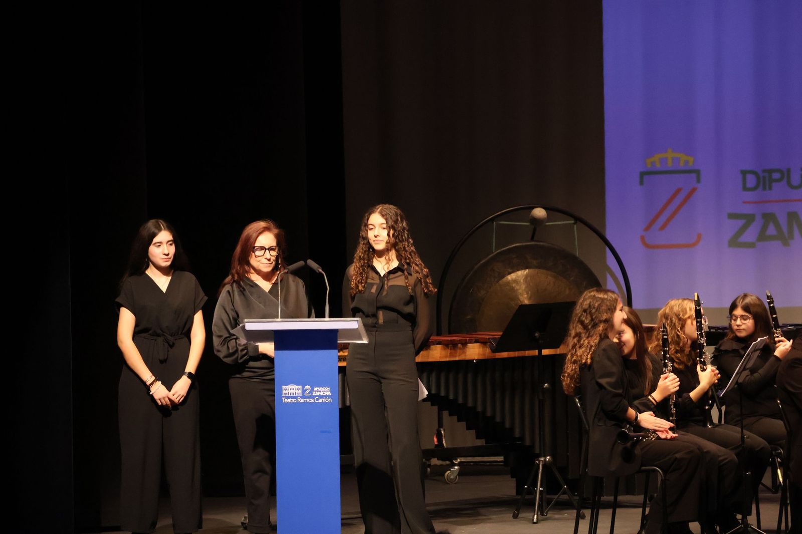 Concierto contra la Violencia de Género en el Ramos Carrión (1).JPG