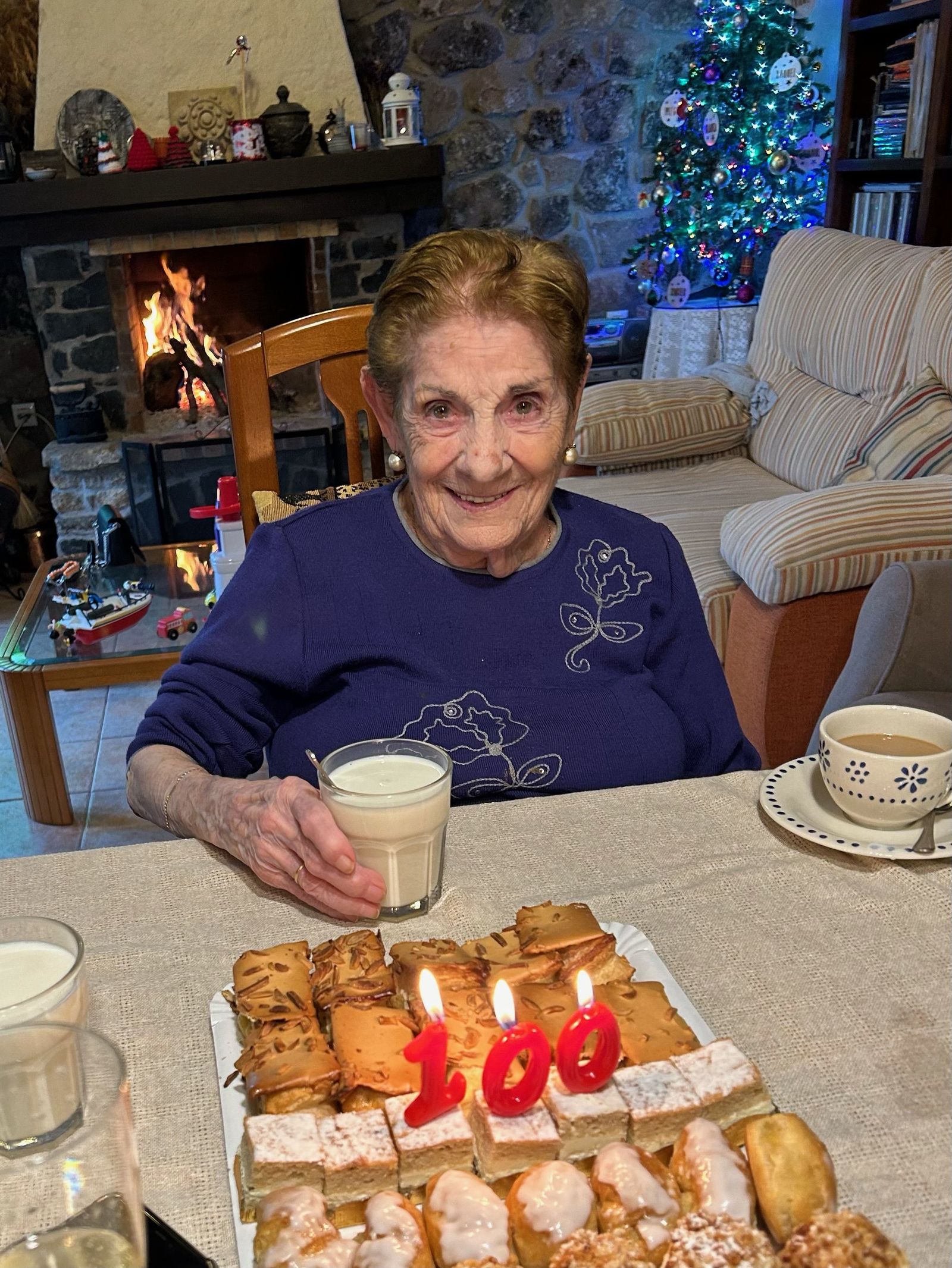 Elisa Giro, de Villarino de los Aires, celebra su 100 cumpleaños