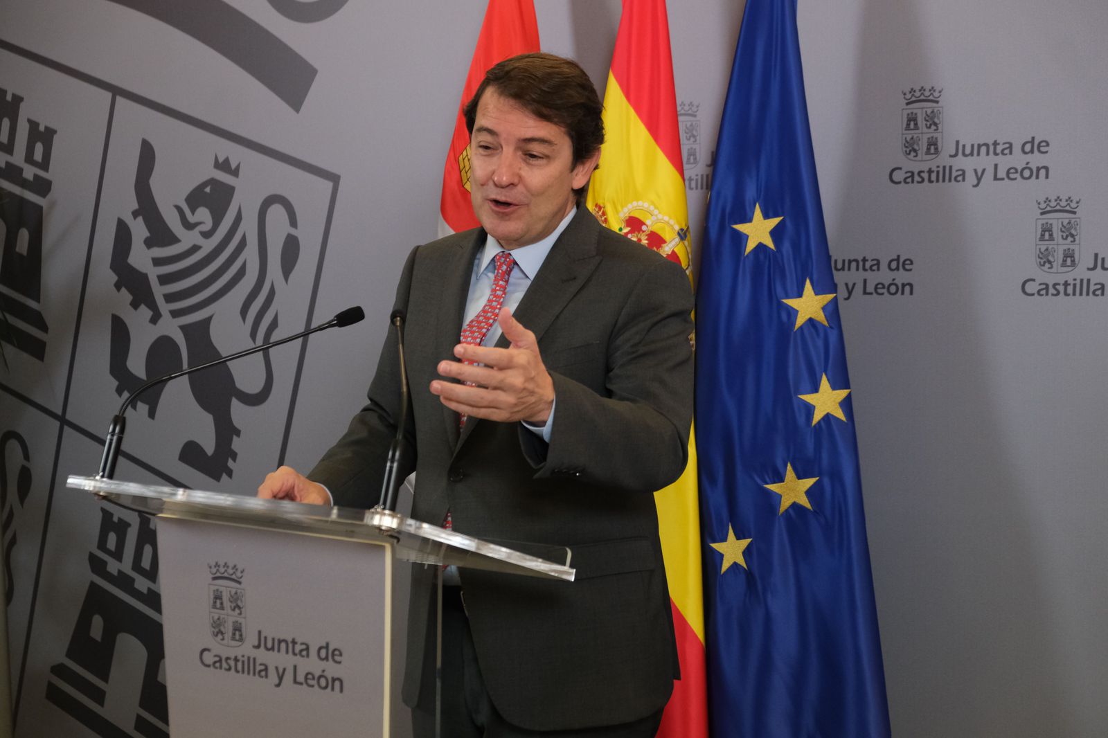 El presidente de la Junta, durante la rueda de prensa El presidente de la Junta, durante la rueda de prensa