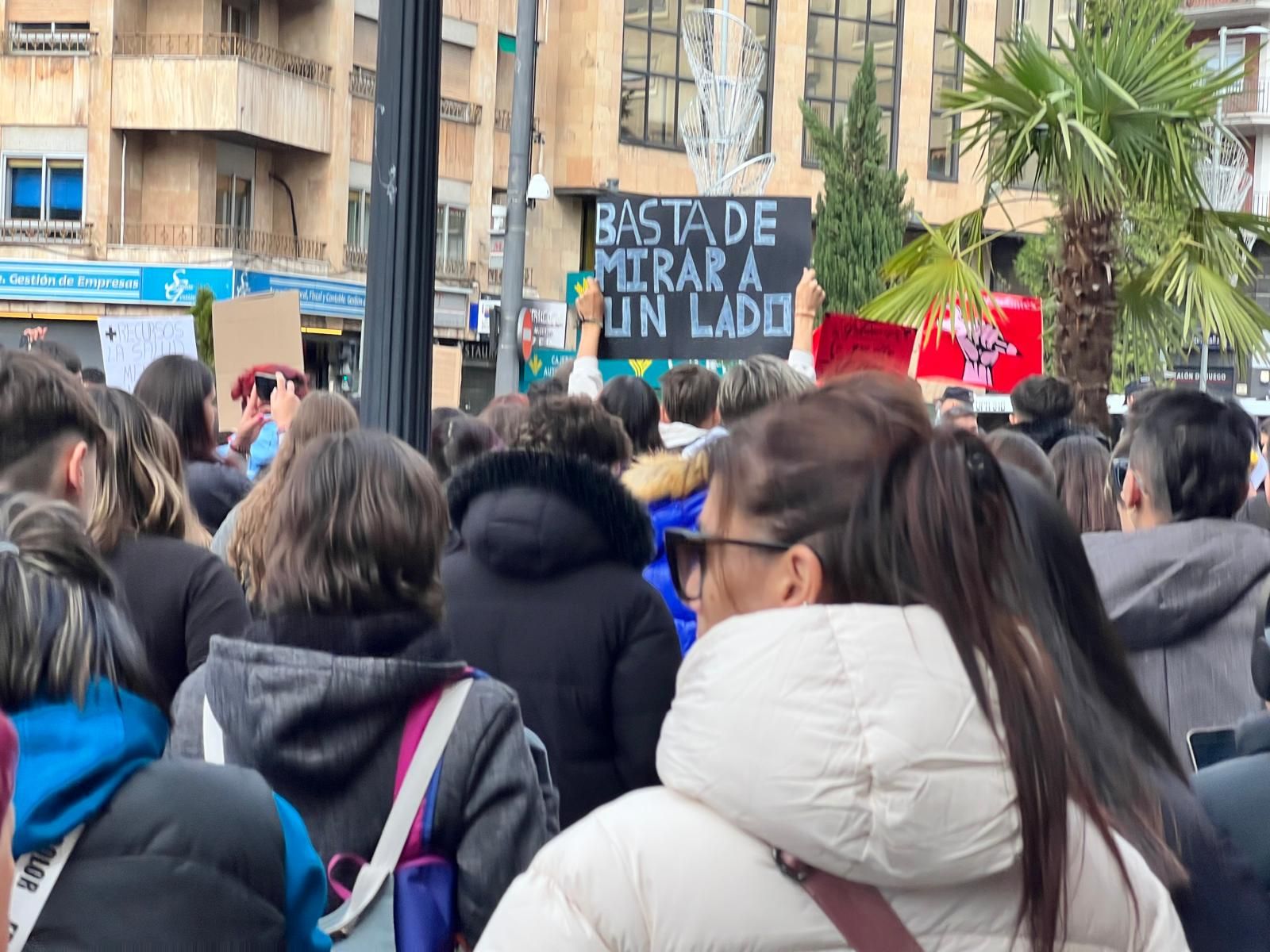 El Sindicato de Estudiantes de Salamanca reune a más de cien personas para poner "freno" al acoso escolar