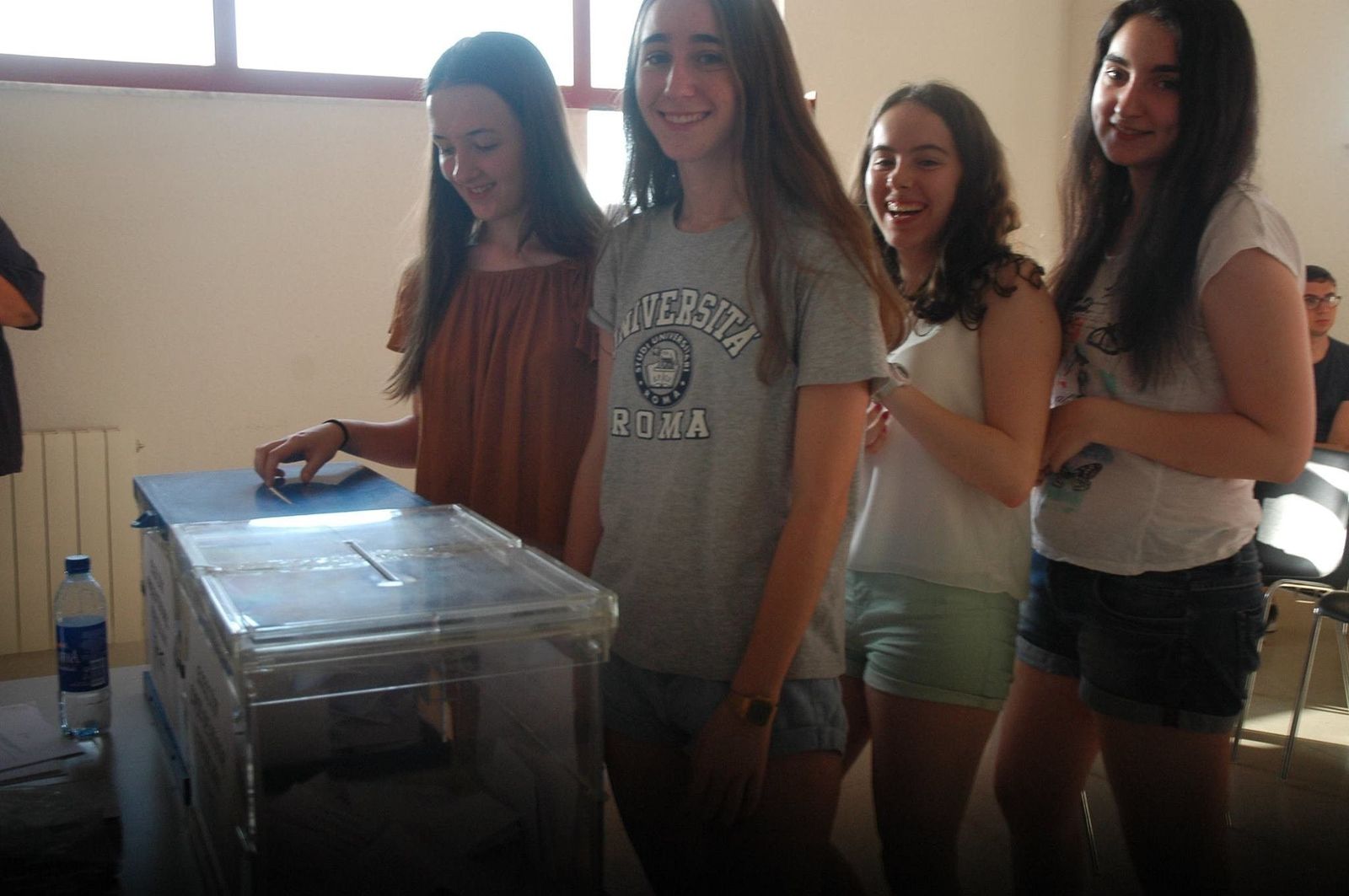 Sandra Castro, Alicia Galán, Elena Hernández, Paula Martín y Noelia Alonso, la Corte de Honor de Guijuelo Sandra Castro, Alicia Galán, Elena Hernández, Paula Martín y Noelia Alonso, la Corte de Honor de Guijuelo 