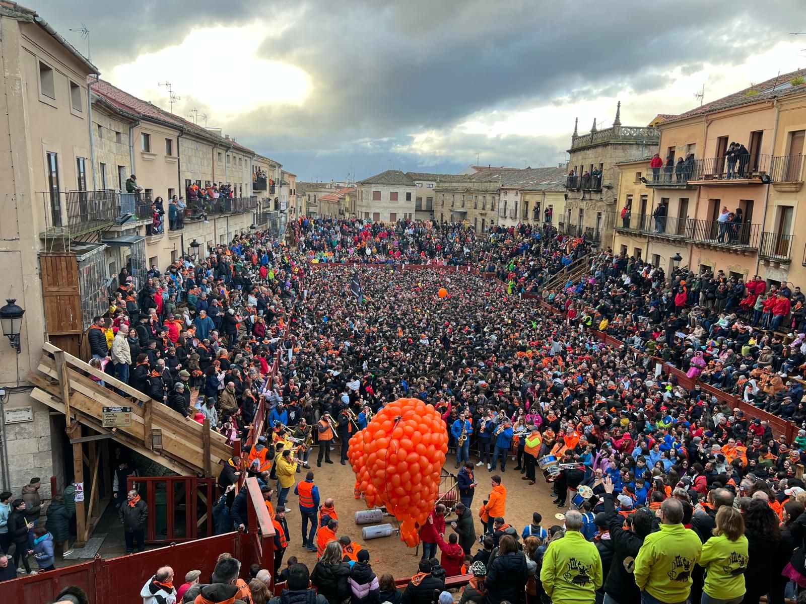 Campanazo en la Plaza Mayor de Ciudad Rodrigo 2024