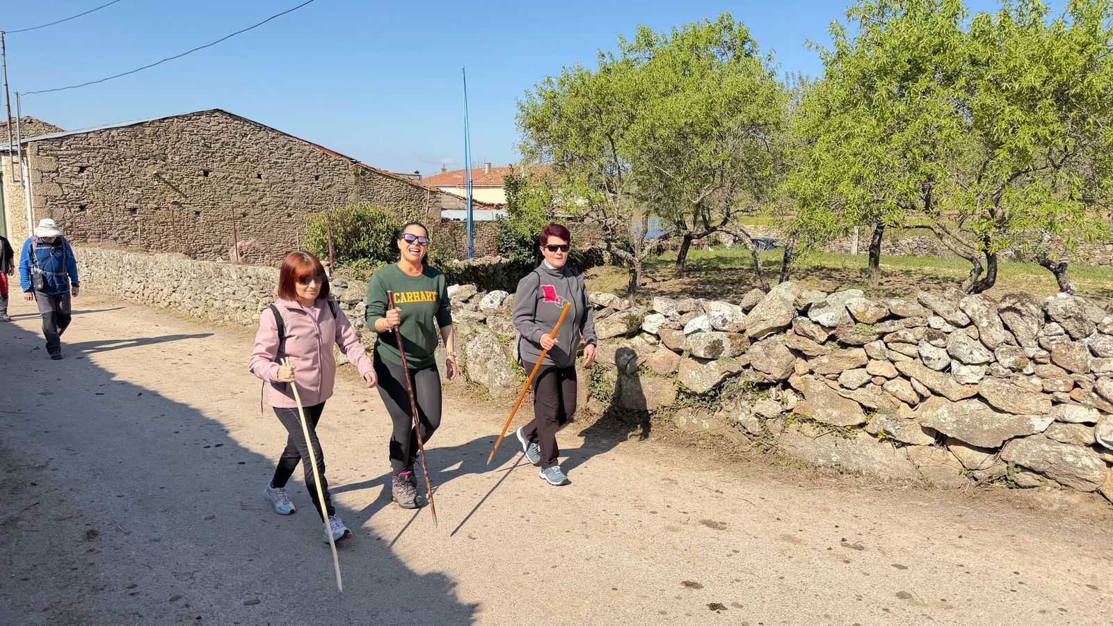 Marcha senderiesta mieza