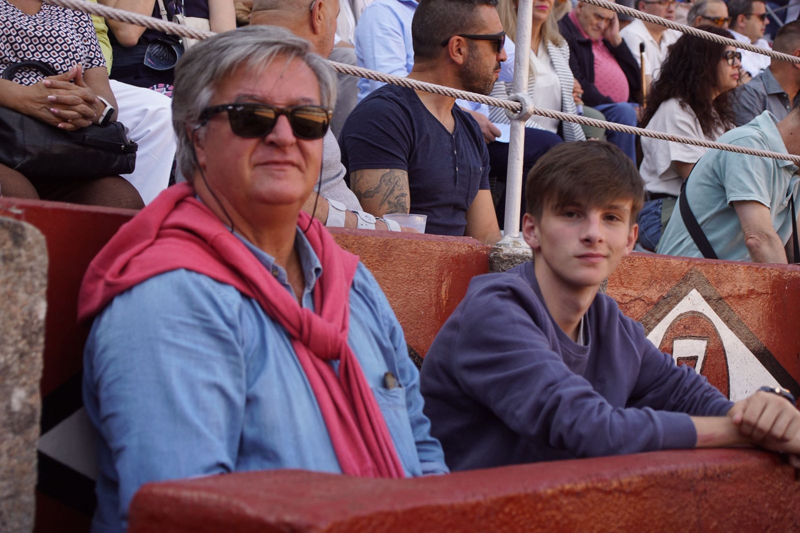 Así han vivido los salmantinos el primer festejo de la feria taurina 2025: imágenes del ambiente en los tendidos y en el patio de cuadrillas