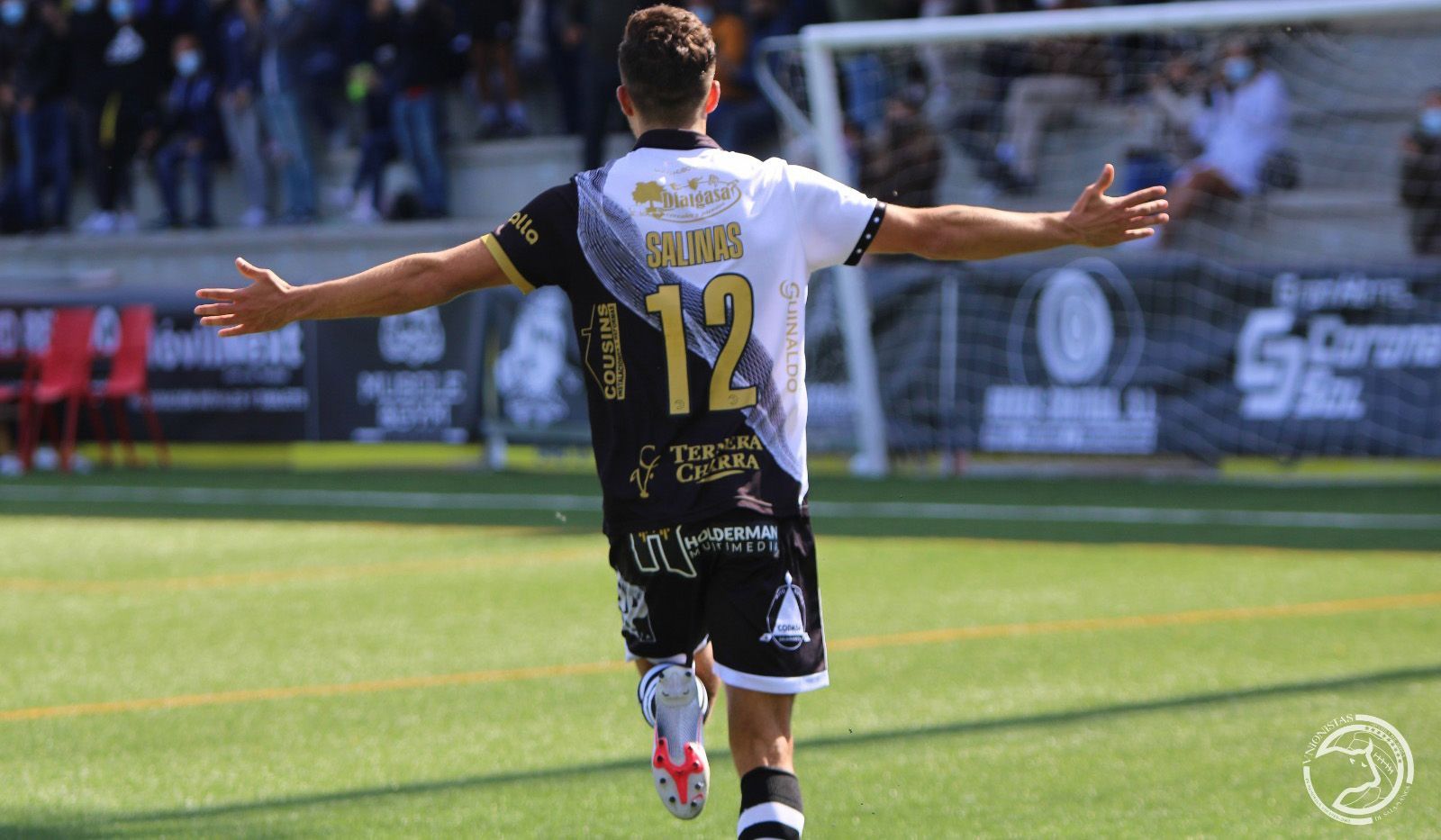 Salinas celebra un gol con su equipo FOTO UNIONISTAS