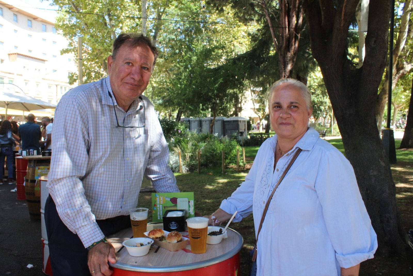 Ambiente en la Feria de Día en el mediodía de este jueves